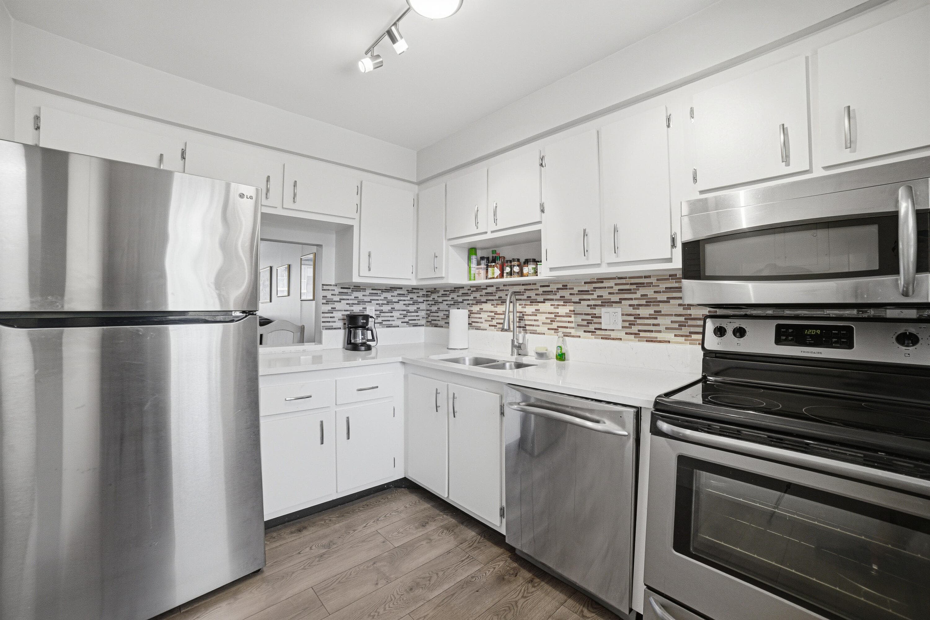 367 S Federal Highway C323, Deerfield Beach, FL 33441 — photo 11 of 34