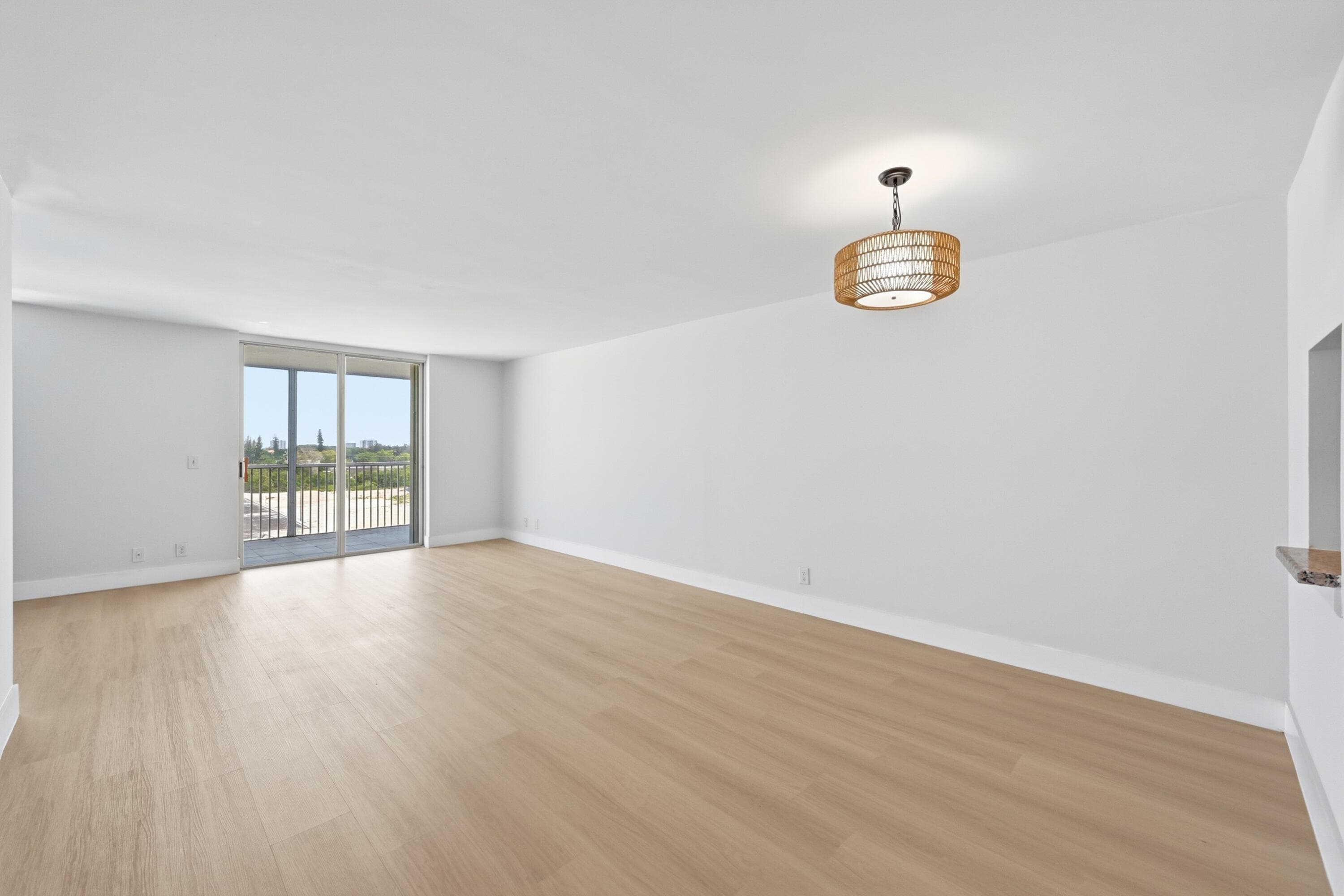 5700 NW 2nd Avenue 604, Boca Raton, FL 33487 — photo 4 of 43