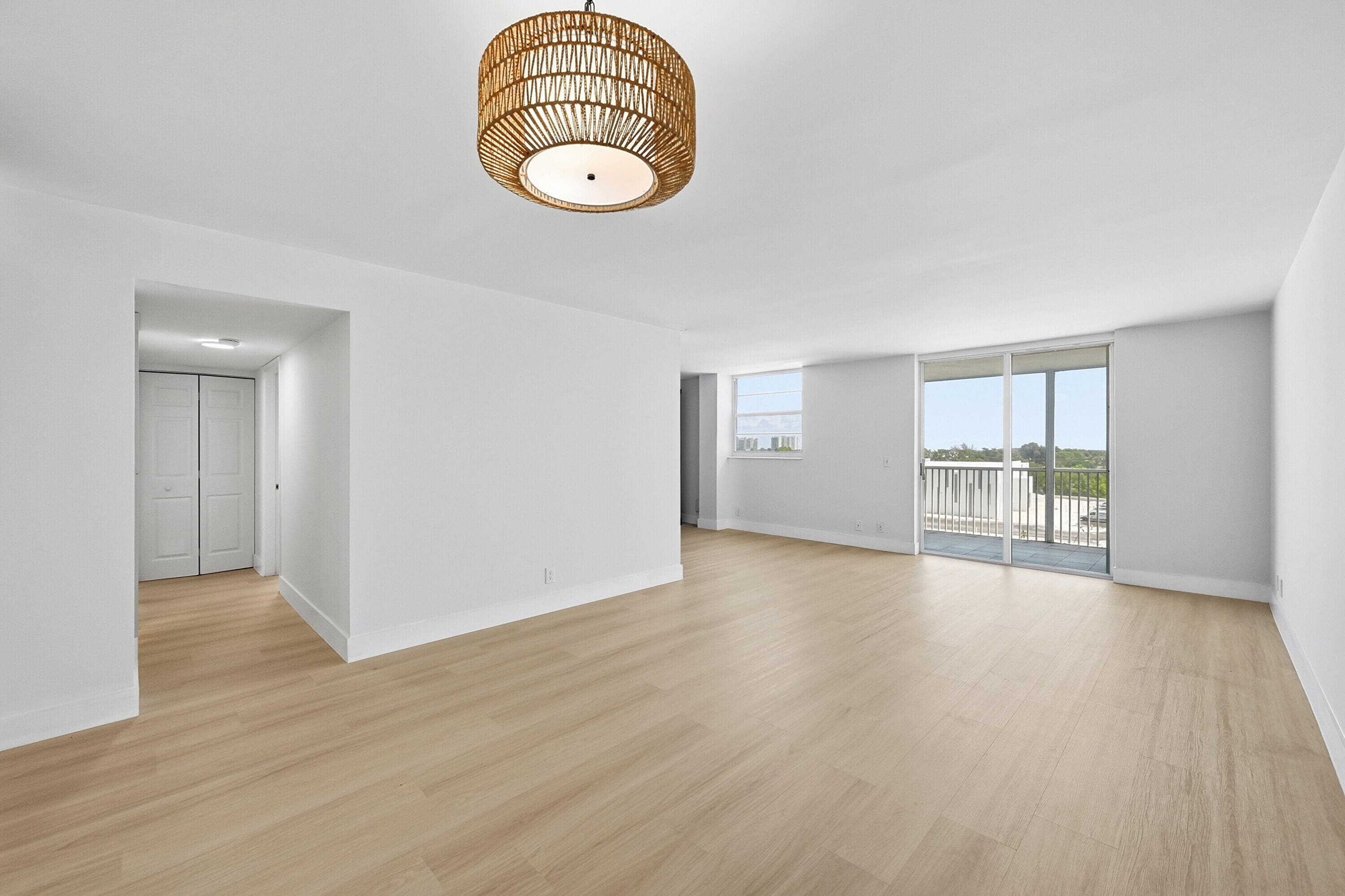 5700 NW 2nd Avenue 604, Boca Raton, FL 33487 — photo 5 of 43