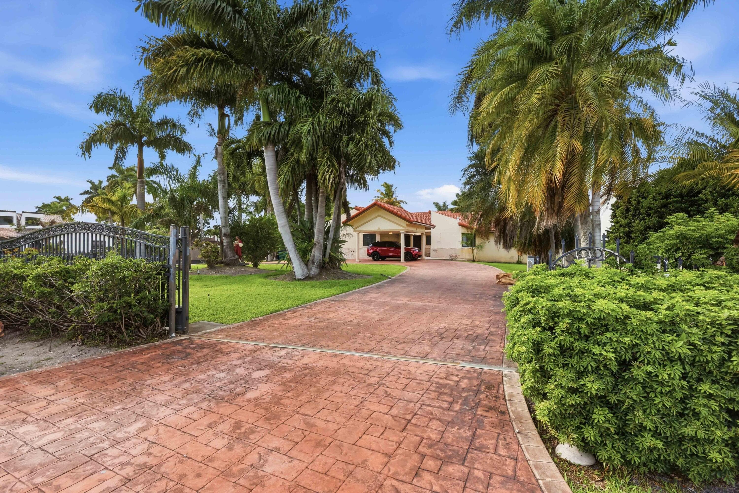 7445 N Augusta Drive, Hialeah, FL 33015 — photo 3 of 50