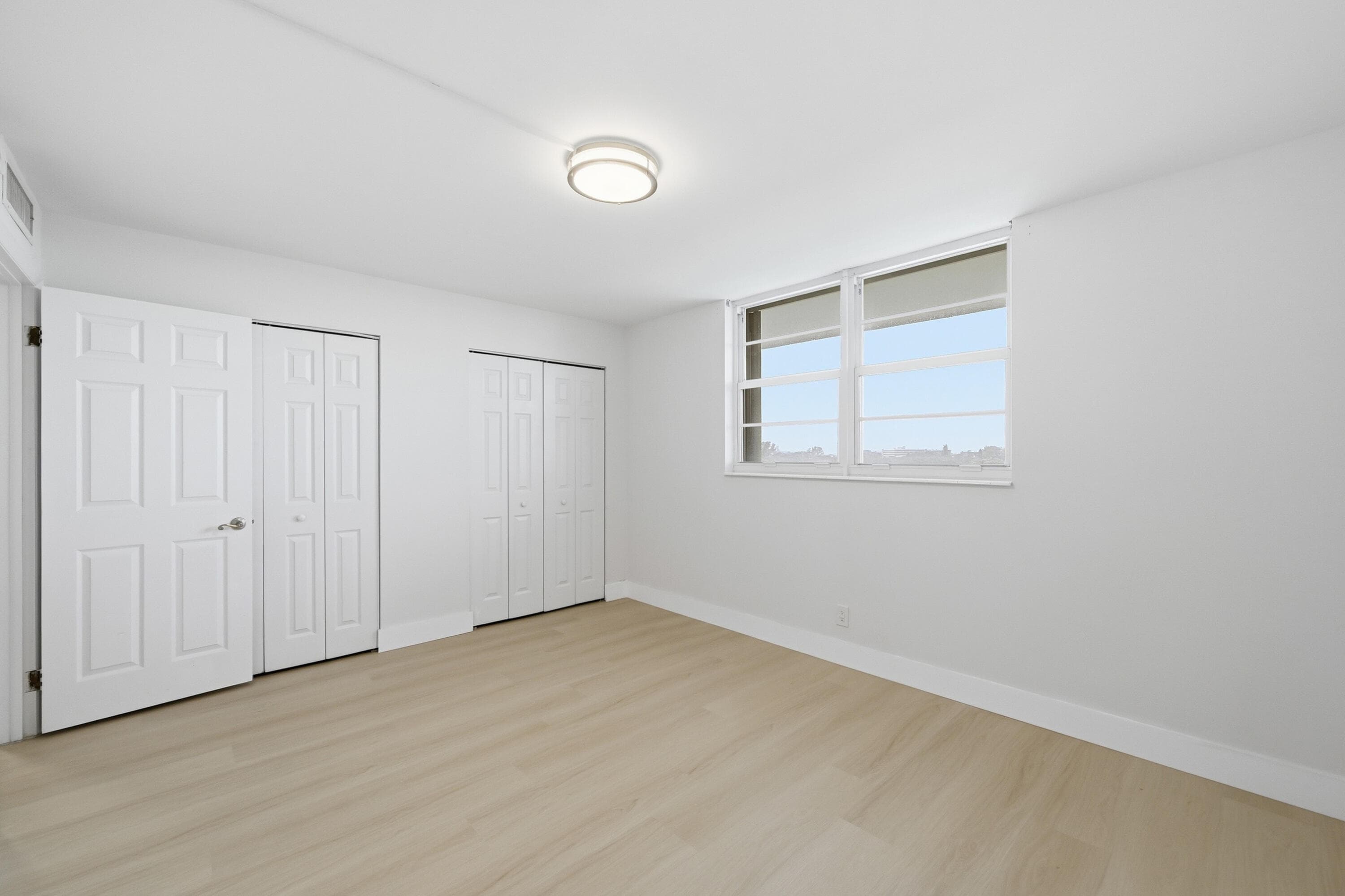 5700 NW 2nd Avenue 604, Boca Raton, FL 33487 — photo 15 of 43