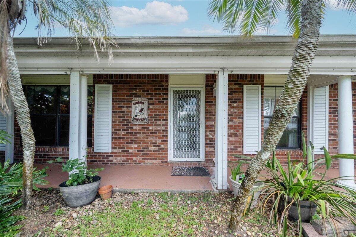 2531 River Road, Moore Haven, FL 33471 — photo 8 of 110