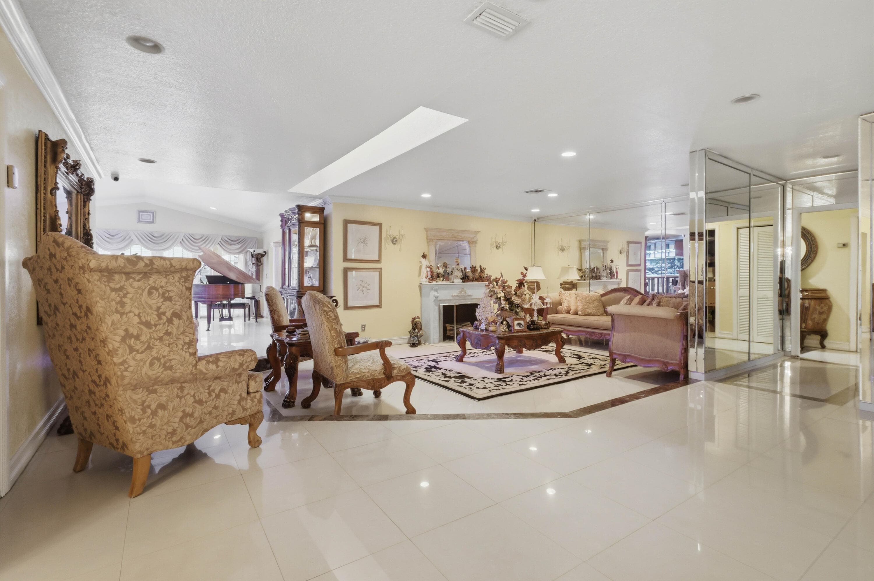 7445 N Augusta Drive, Hialeah, FL 33015 — photo 19 of 50