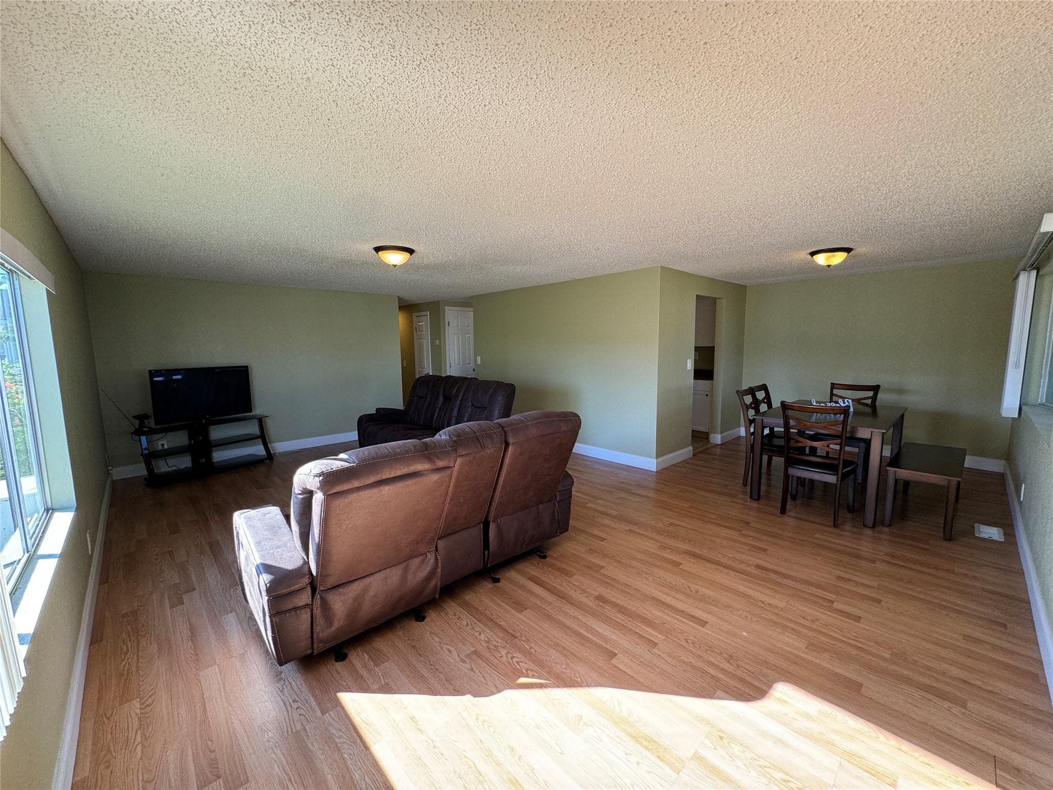 3028 Lakeshore Drive, Fort Lauderdale, FL 33312 — photo 11 of 39