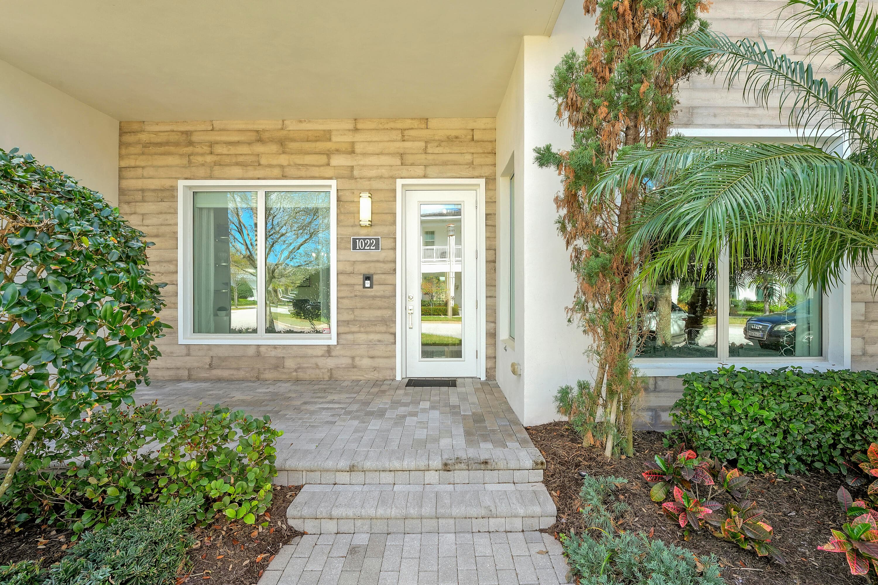 1022 Faulkner Terrace, Palm Beach Gardens, FL 33418 — photo 2 of 54