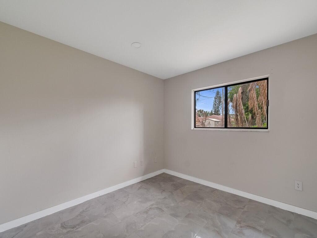 1846 24th Place SW, Vero Beach, FL 32962 — photo 16 of 33