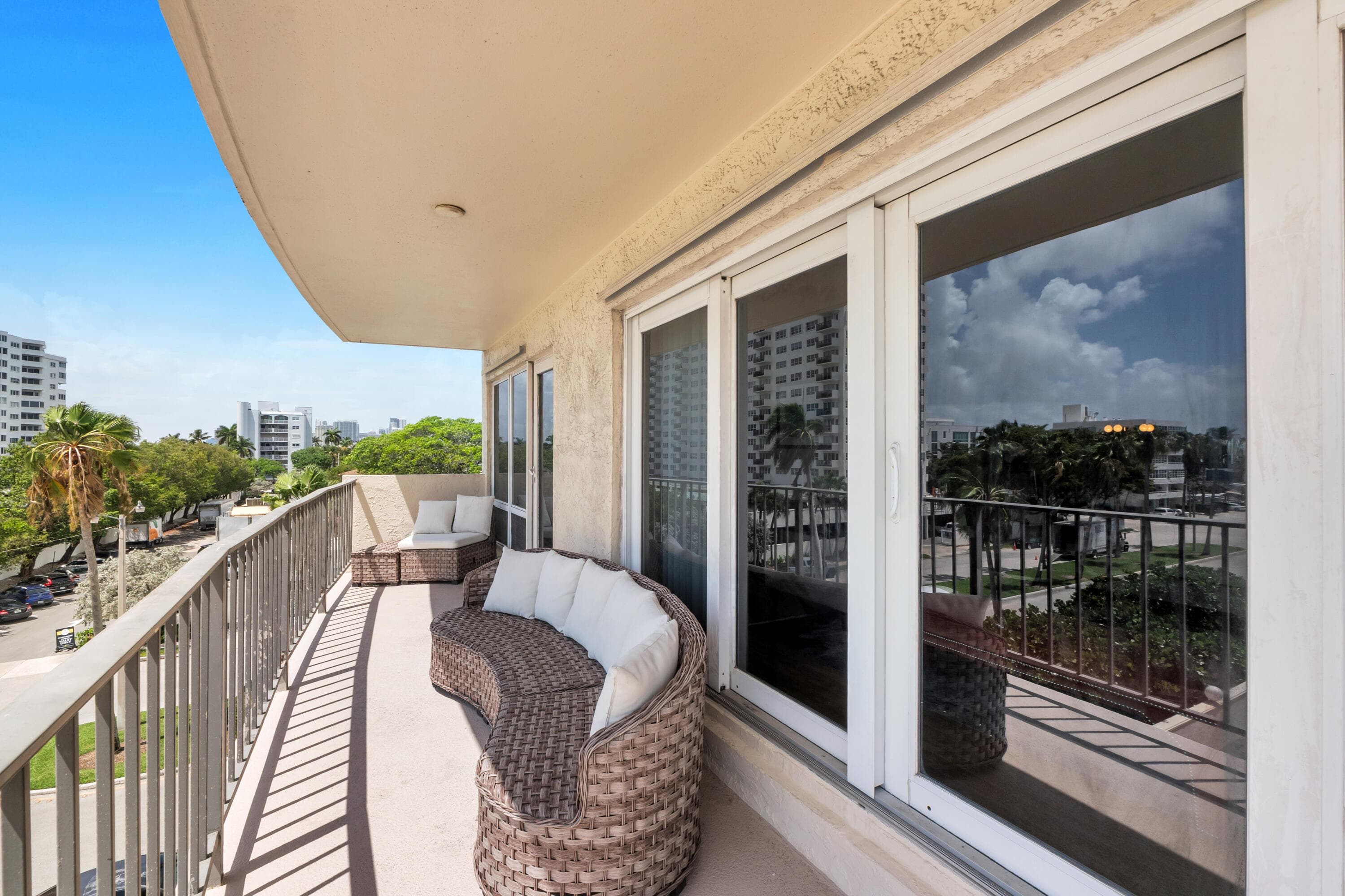 2500 E Las Olas Boulevard 409, Fort Lauderdale, FL 33301 — photo 3 of 15
