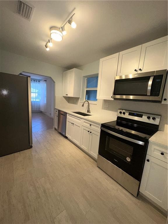 1644 26th Avenue, Vero Beach, FL 32960 — photo 9 of 21