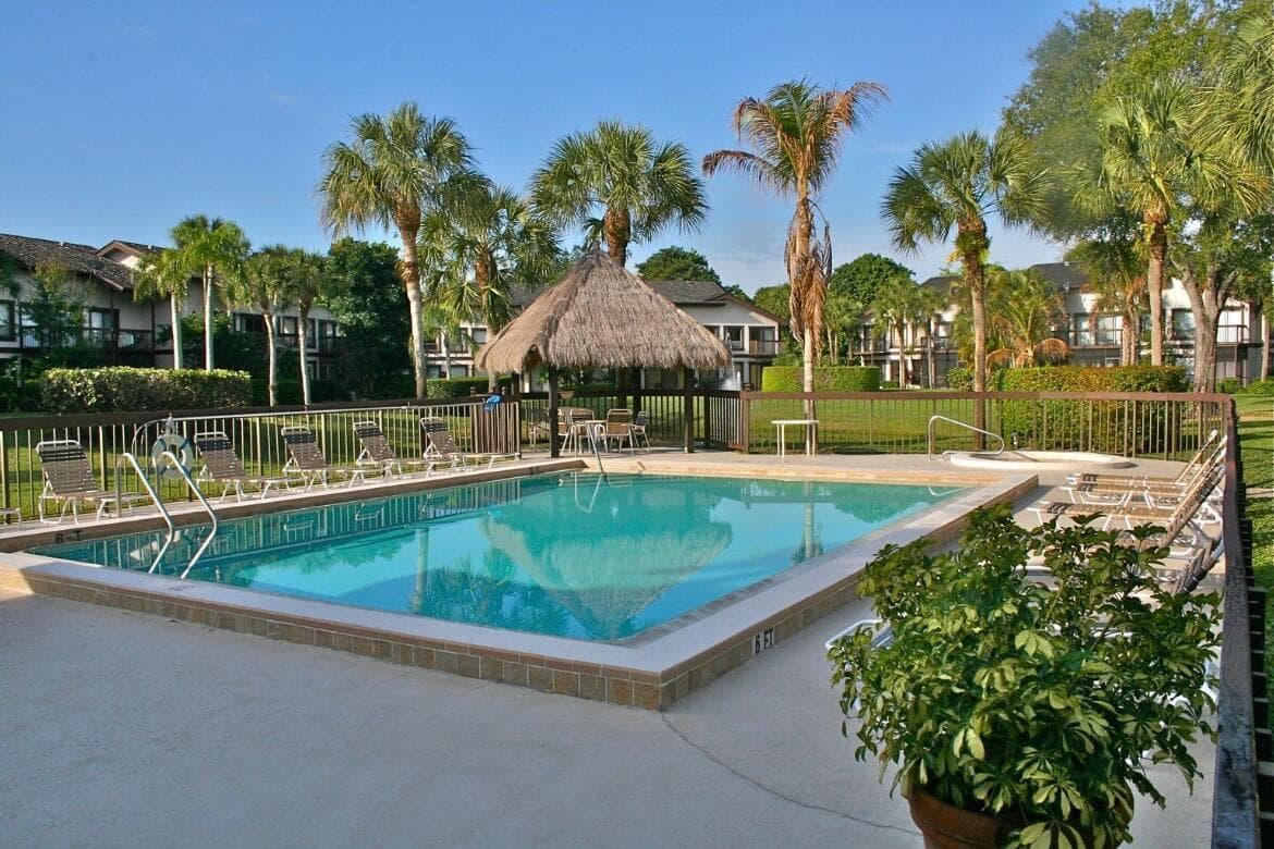 11863 Wimbledon Circle 447, Wellington, FL 33414 — photo 11 of 12