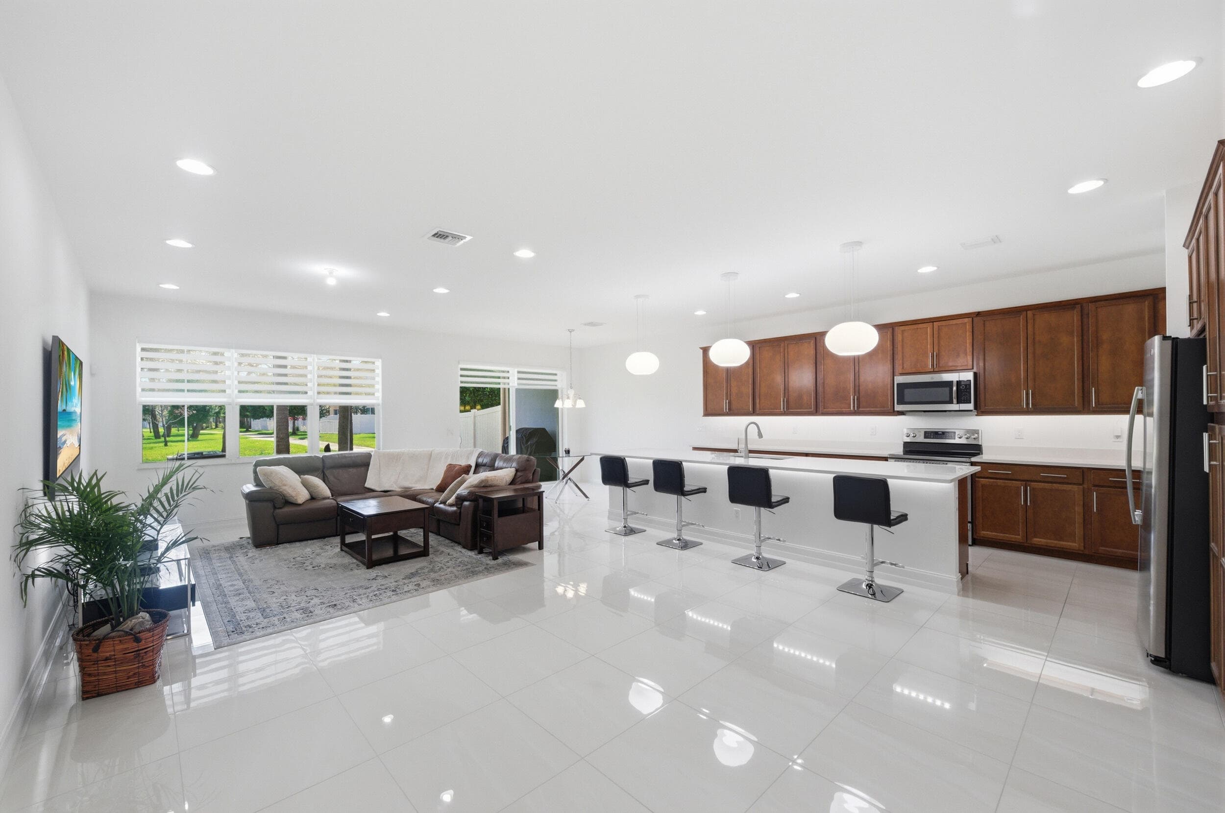 54 Palm Lane, Royal Palm Beach, FL 33411 — photo 3 of 40