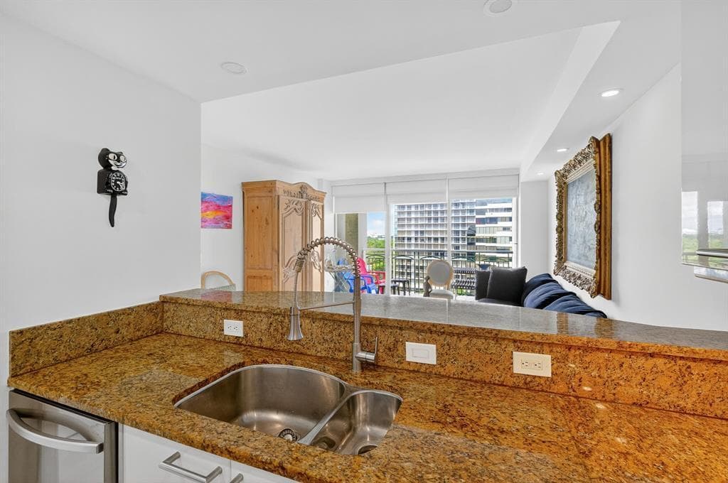 3350 SW 27th Avenue 1207, Coconut Grove, FL 33133 — photo 10 of 45