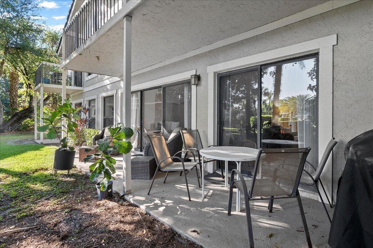 11863 Wimbledon Circle 446, Wellington, FL 33414 — photo 17 of 46