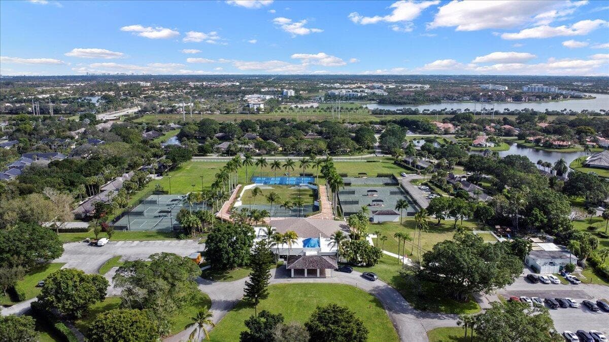 11863 Wimbledon Circle 446, Wellington, FL 33414 — photo 33 of 46