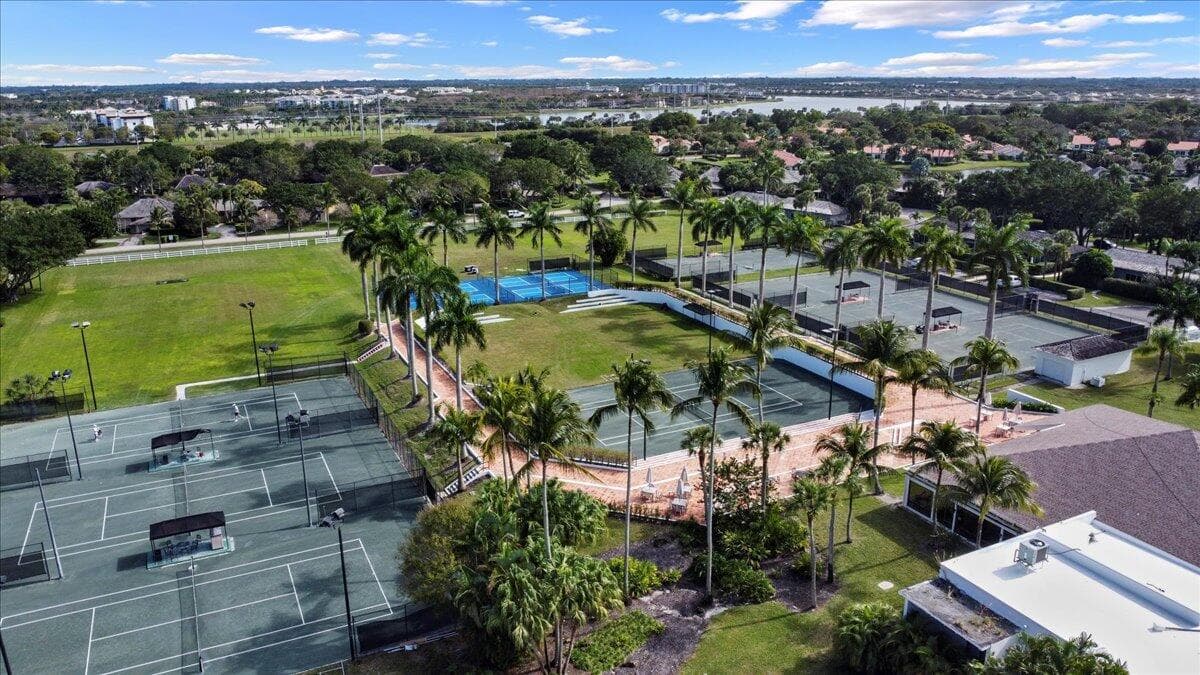 11863 Wimbledon Circle 446, Wellington, FL 33414 — photo 38 of 46