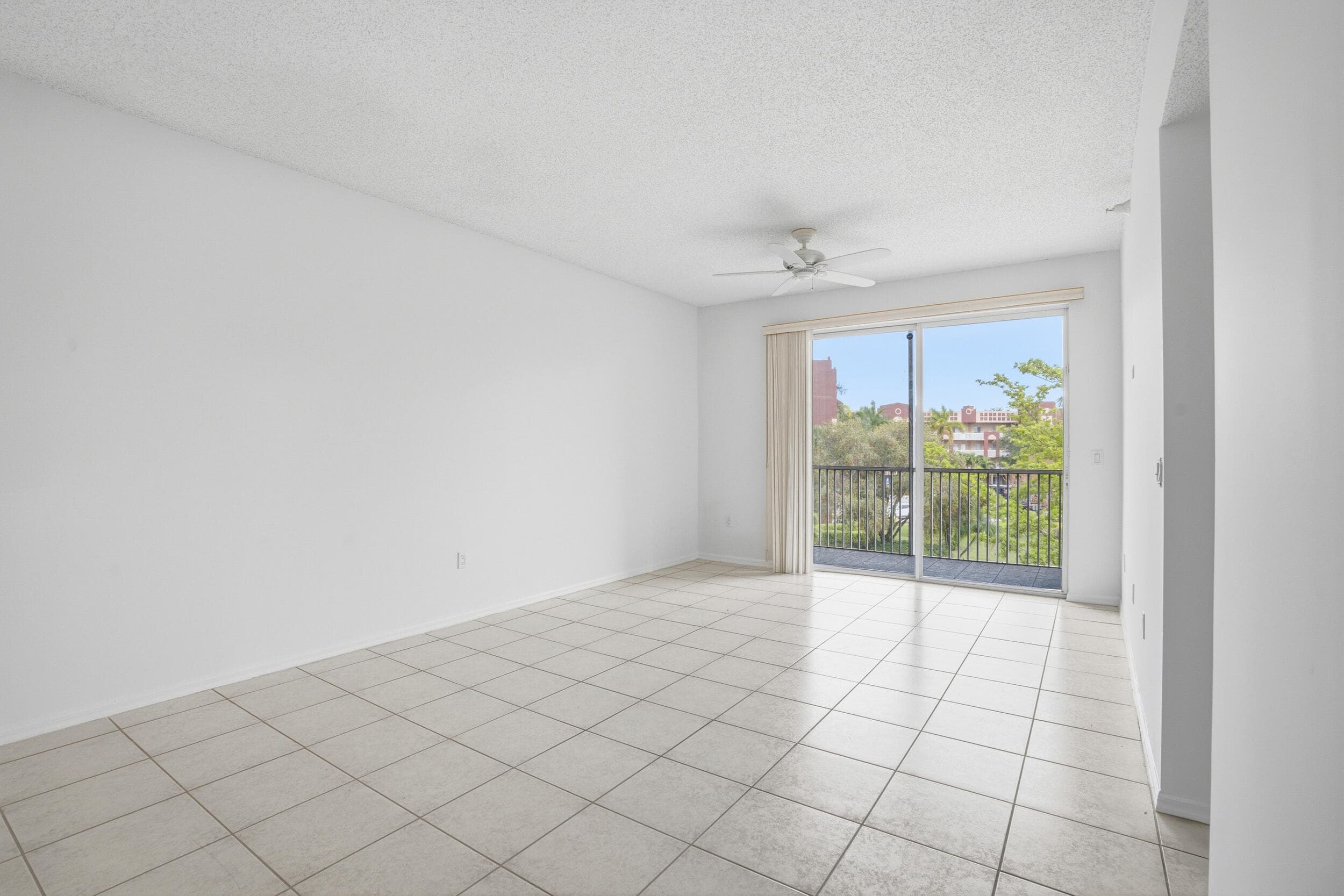 7647 Southampton Terrace 318, Tamarac, FL 33321 — photo 11 of 58