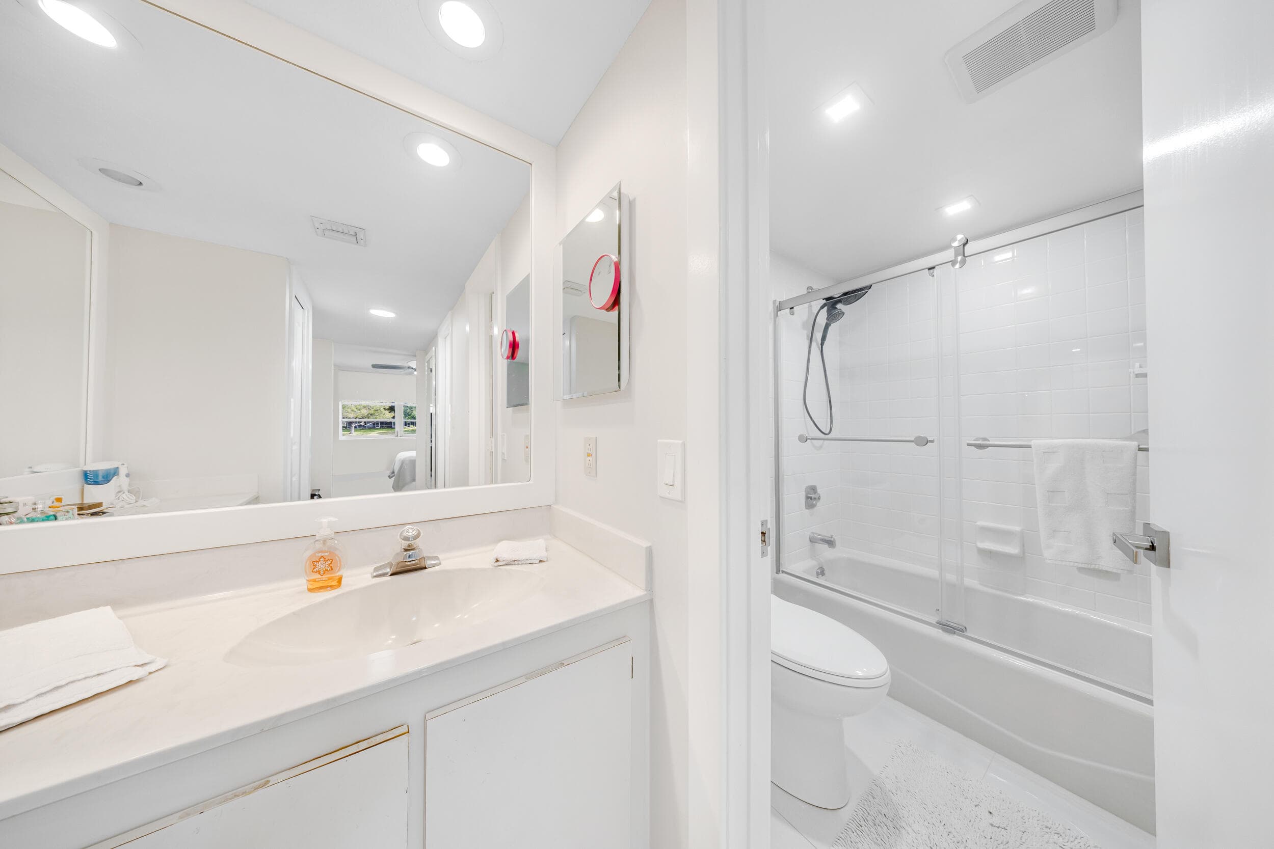 4261 W Palm Aire Drive 204, Pompano Beach, FL 33069 — photo 31 of 37