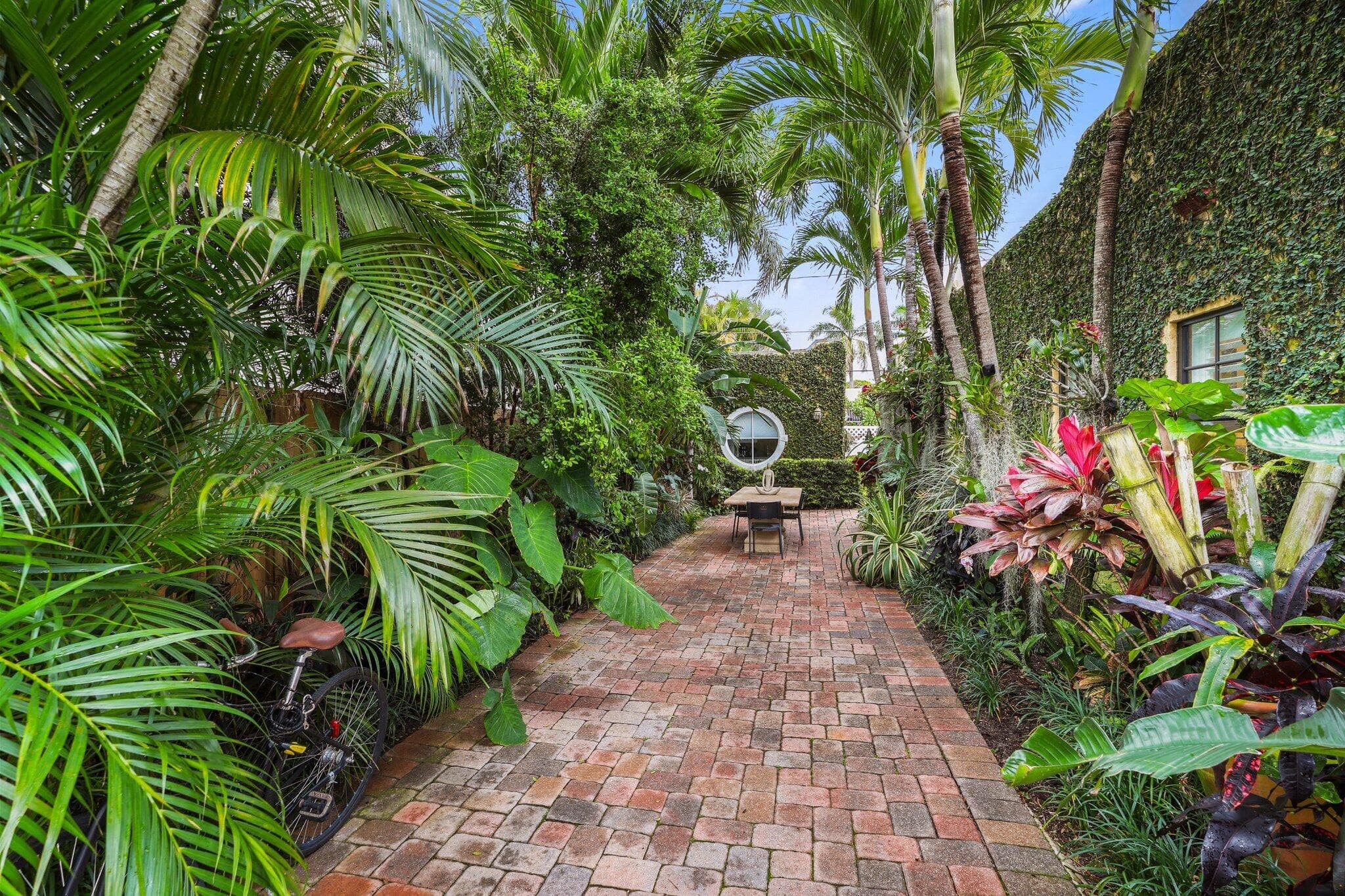 605 Sunset Road, West Palm Beach, FL 33401 — photo 14 of 42