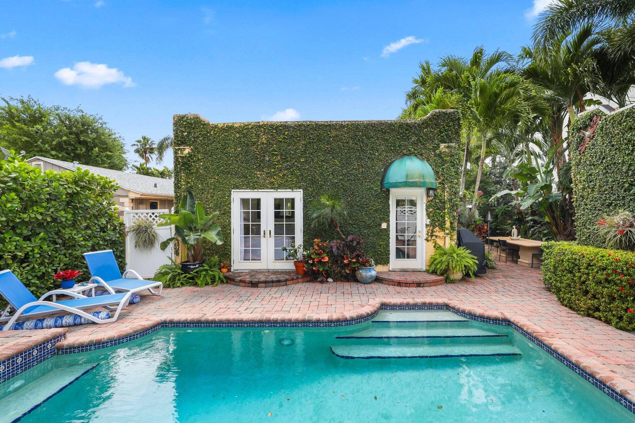 605 Sunset Road, West Palm Beach, FL 33401 — photo 1 of 42