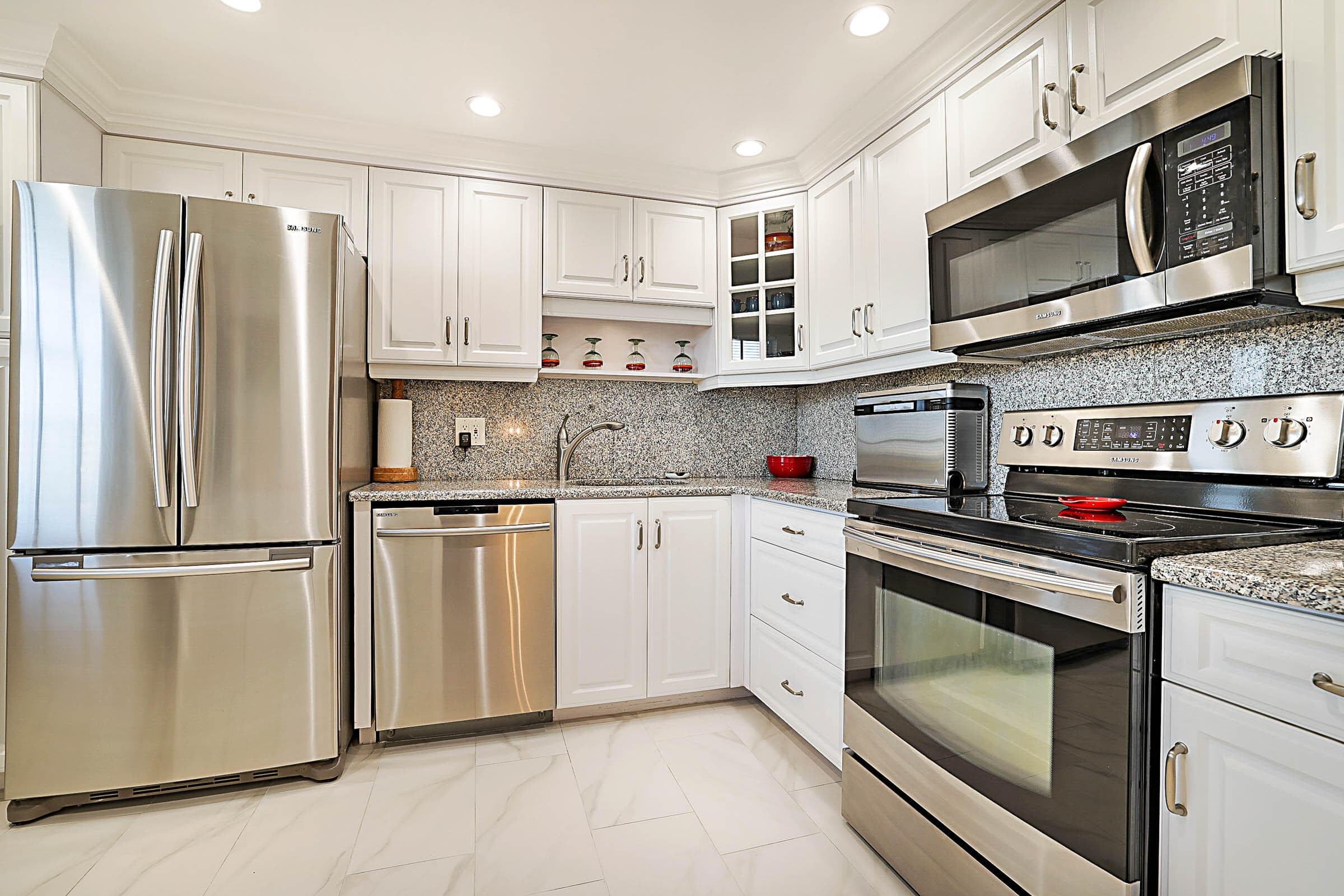 575 Oaks Lane 703, Pompano Beach, FL 33069 — photo 15 of 42