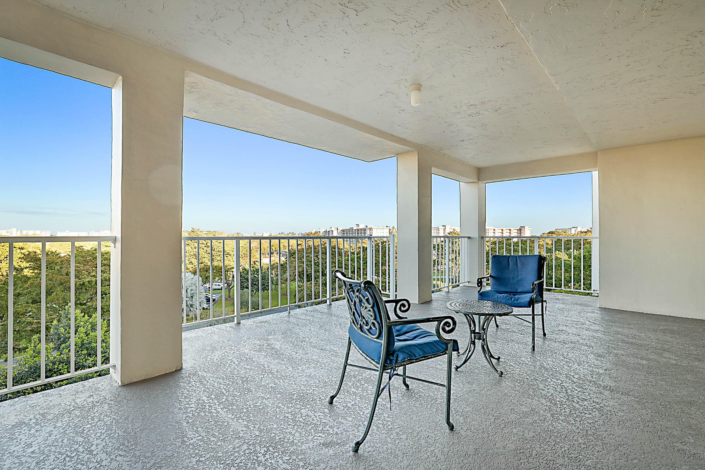 575 Oaks Lane 703, Pompano Beach, FL 33069 — photo 33 of 42