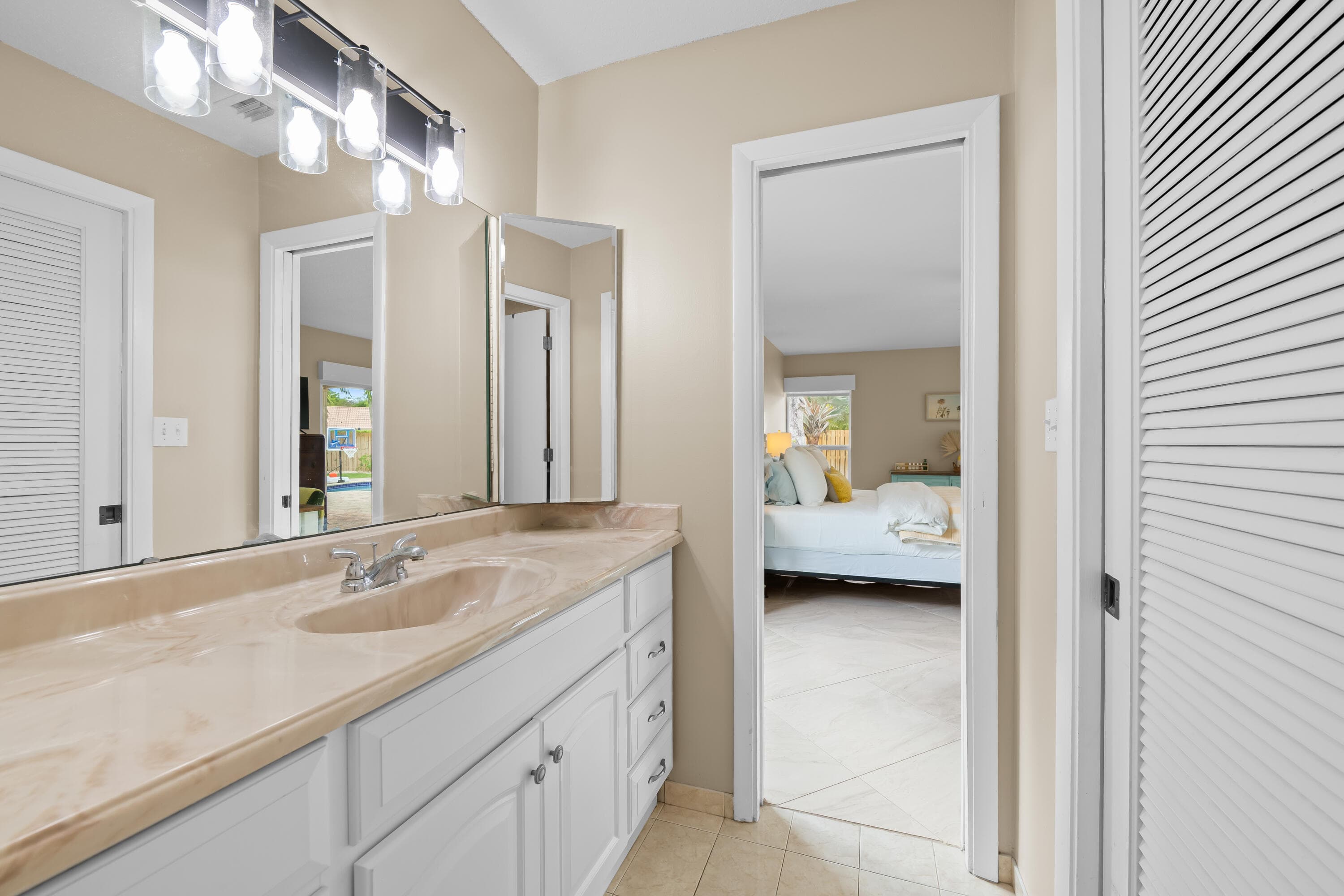 21521 E Hollandaire Dr Drive E, Boca Raton, FL 33433 — photo 22 of 80