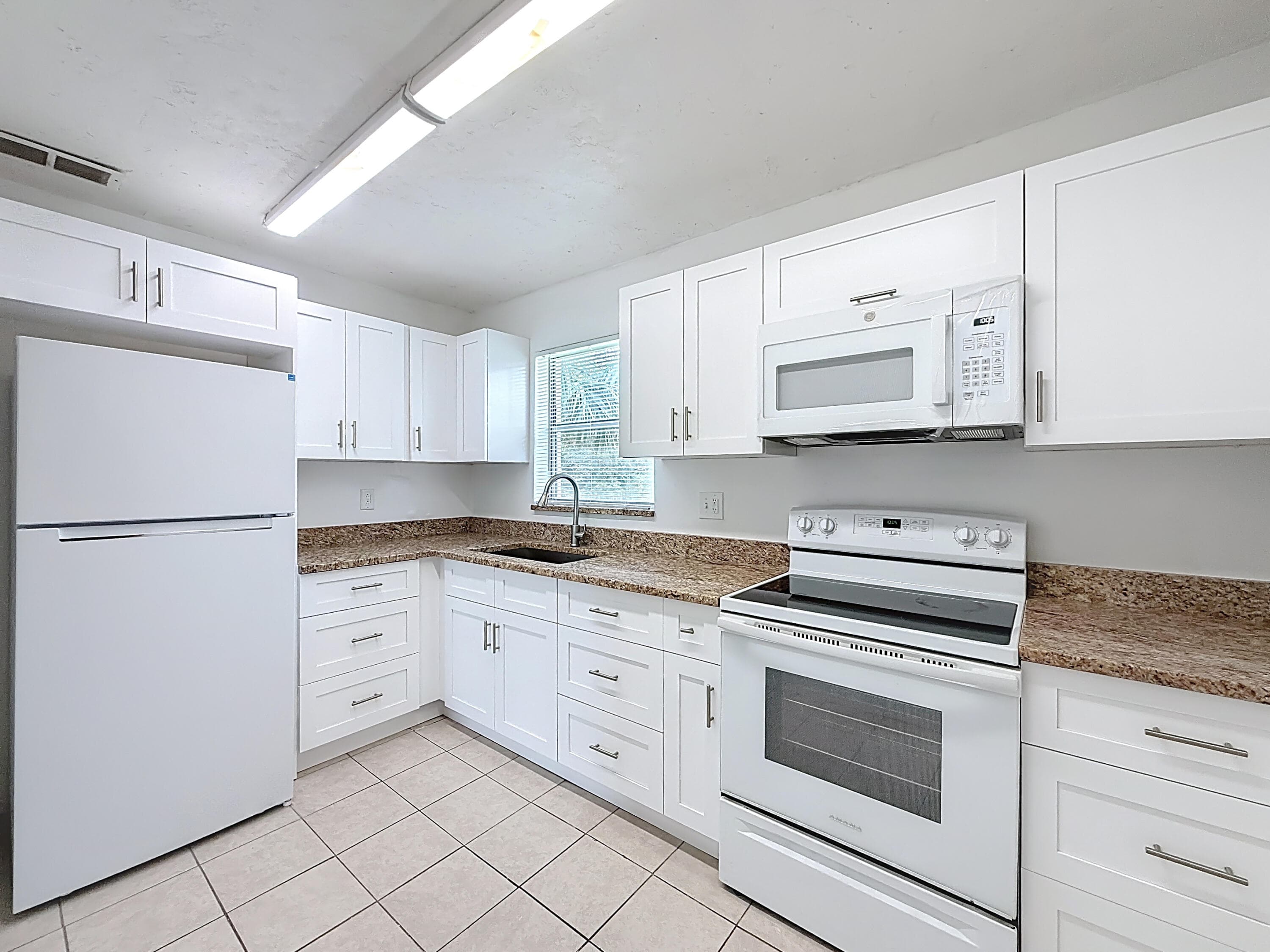 235 Lake Dora Drive 235, West Palm Beach, FL 33411 — photo 3 of 33