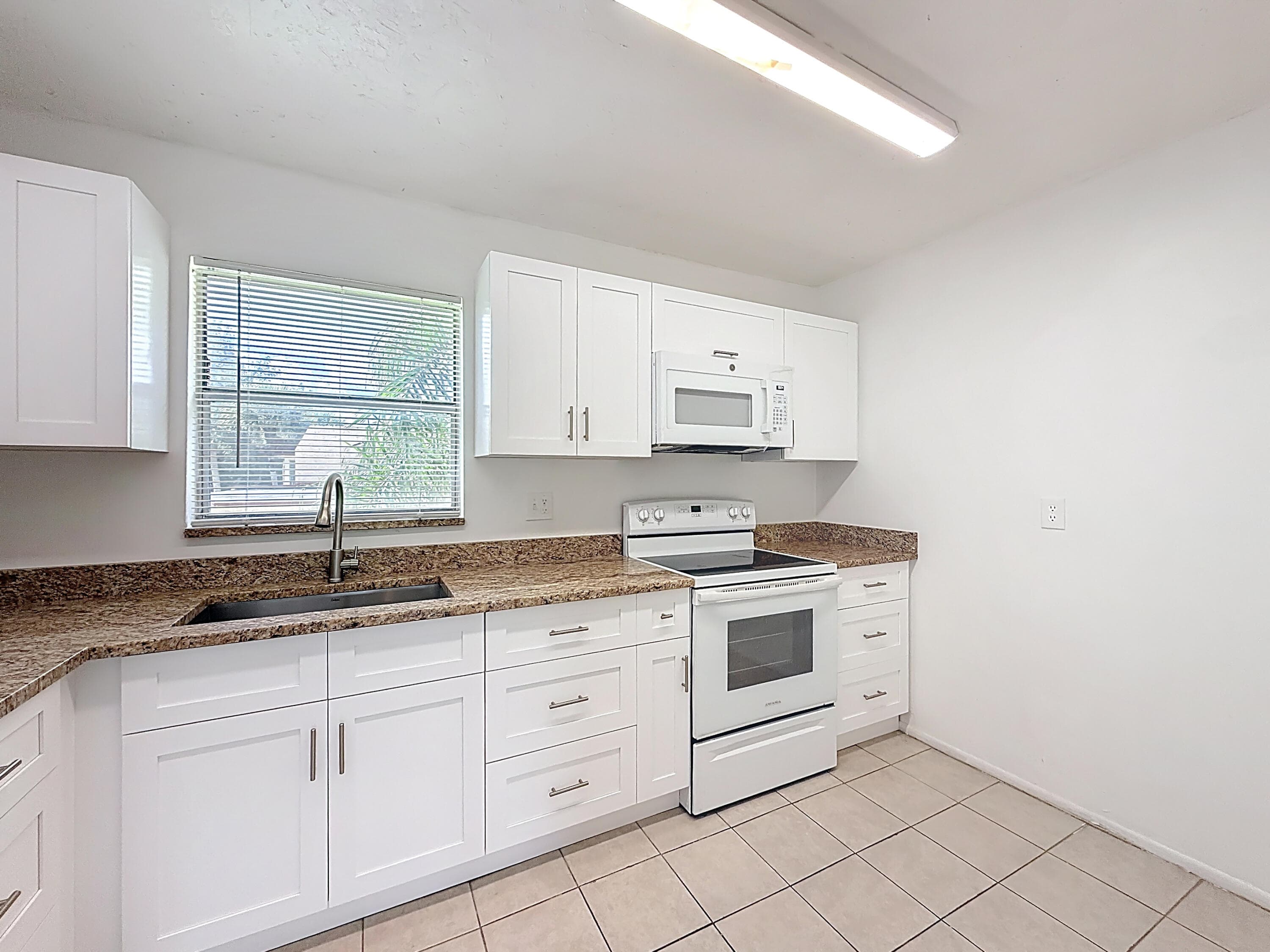 235 Lake Dora Drive 235, West Palm Beach, FL 33411 — photo 5 of 33
