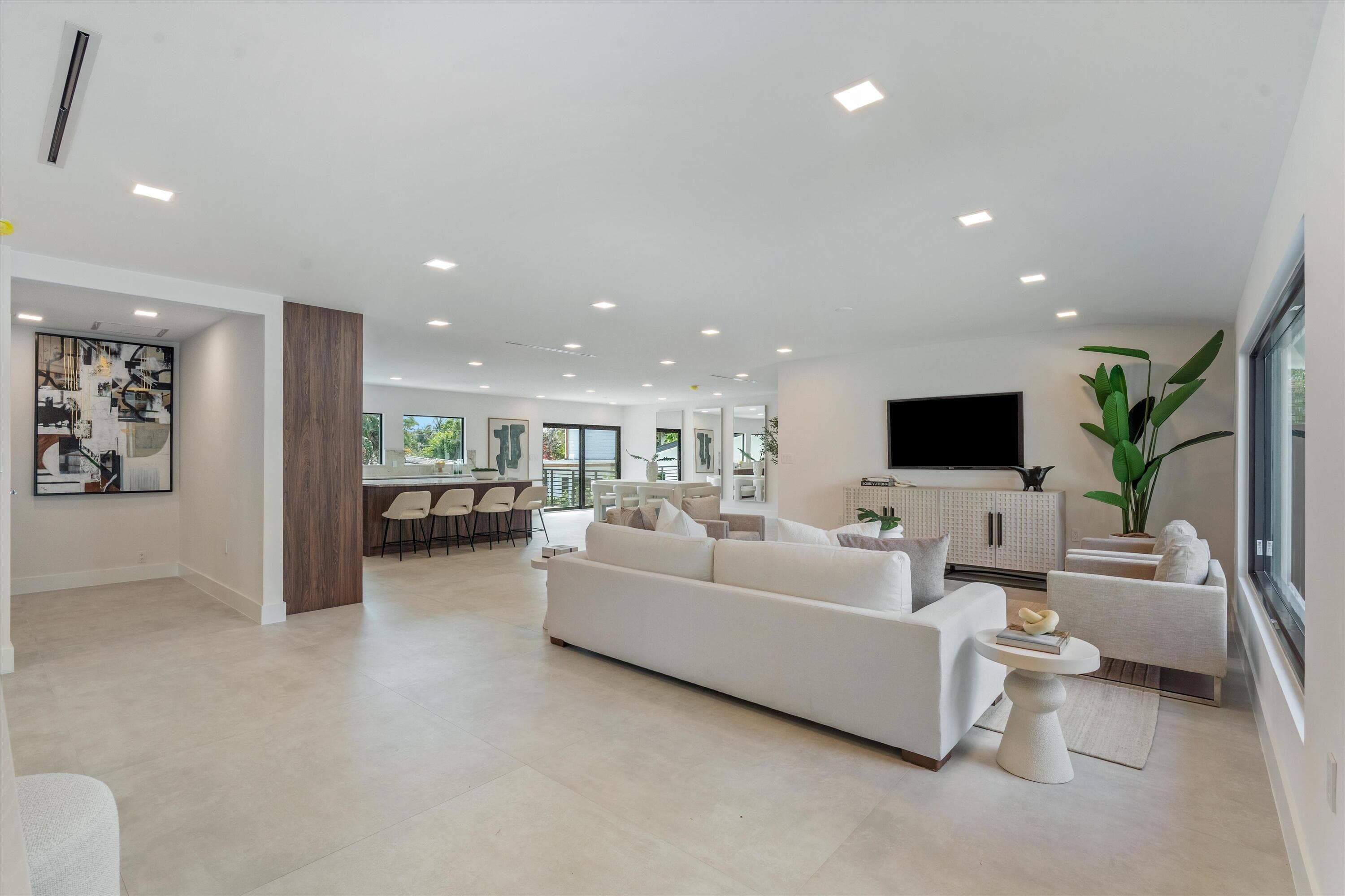1032 SE 13th Terrace, Fort Lauderdale, FL 33316 — photo 2 of 27