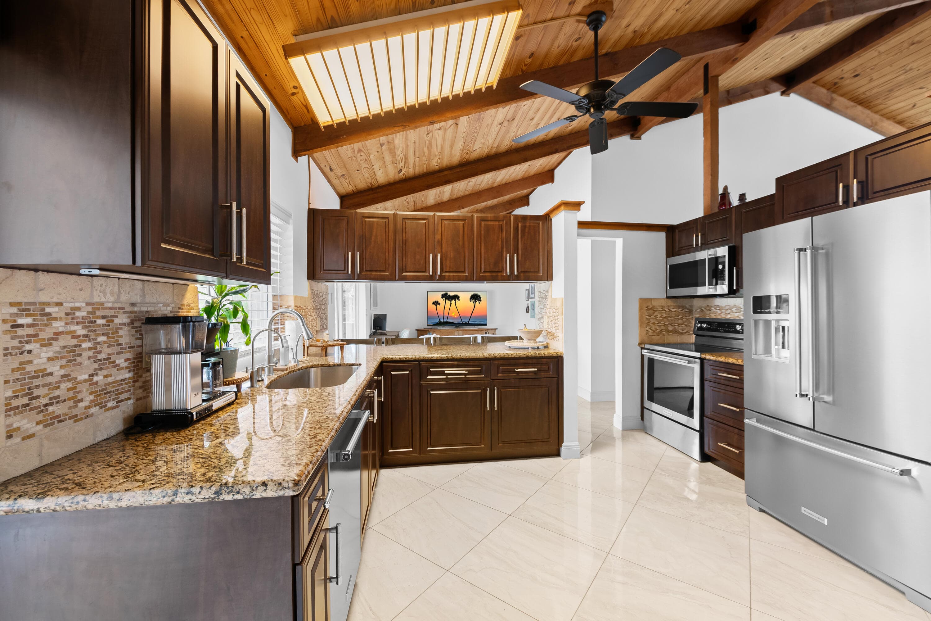 21521 E Hollandaire Dr Drive E, Boca Raton, FL 33433 — photo 11 of 80