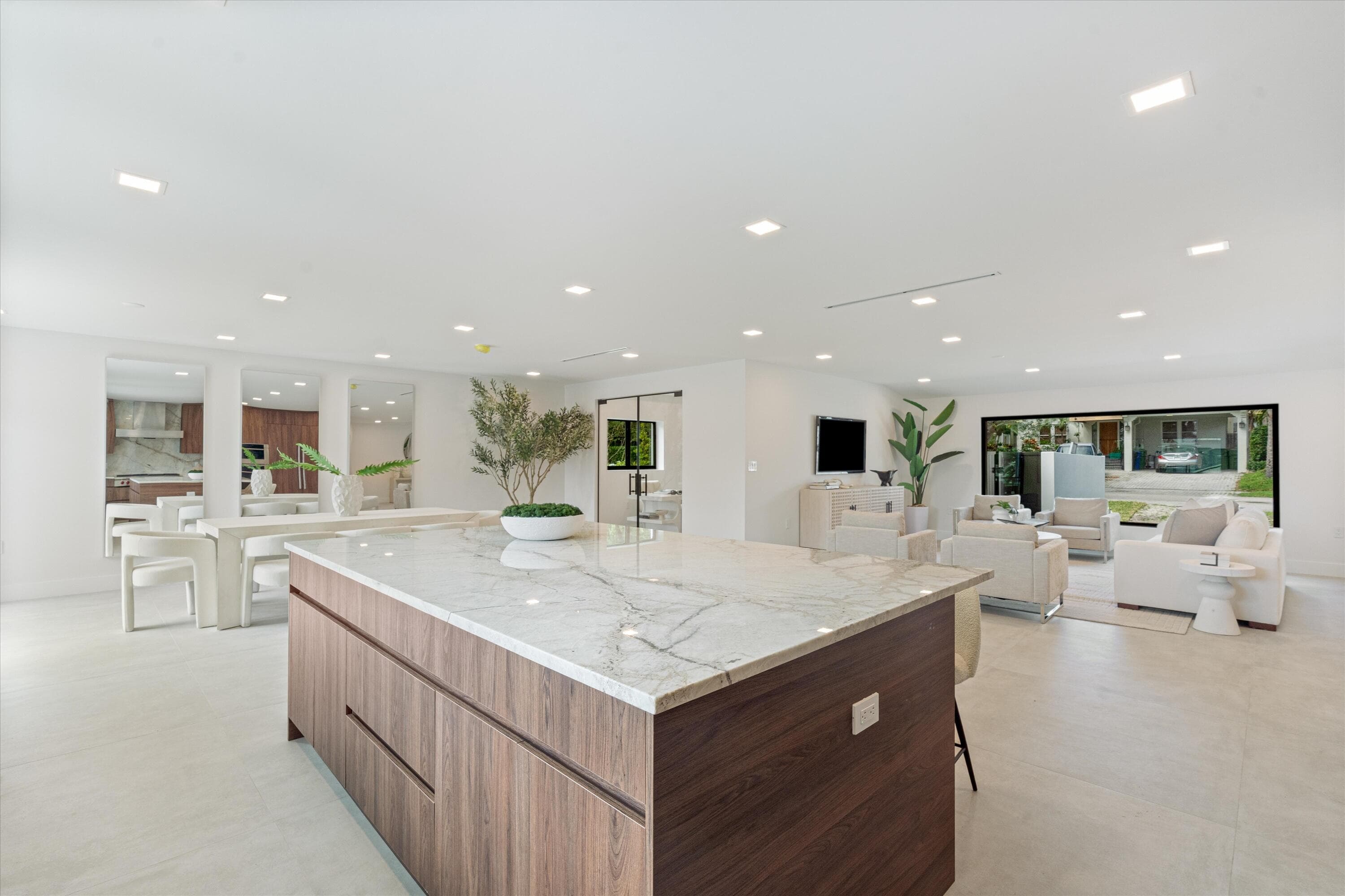 1032 SE 13th Terrace, Fort Lauderdale, FL 33316 — photo 11 of 27