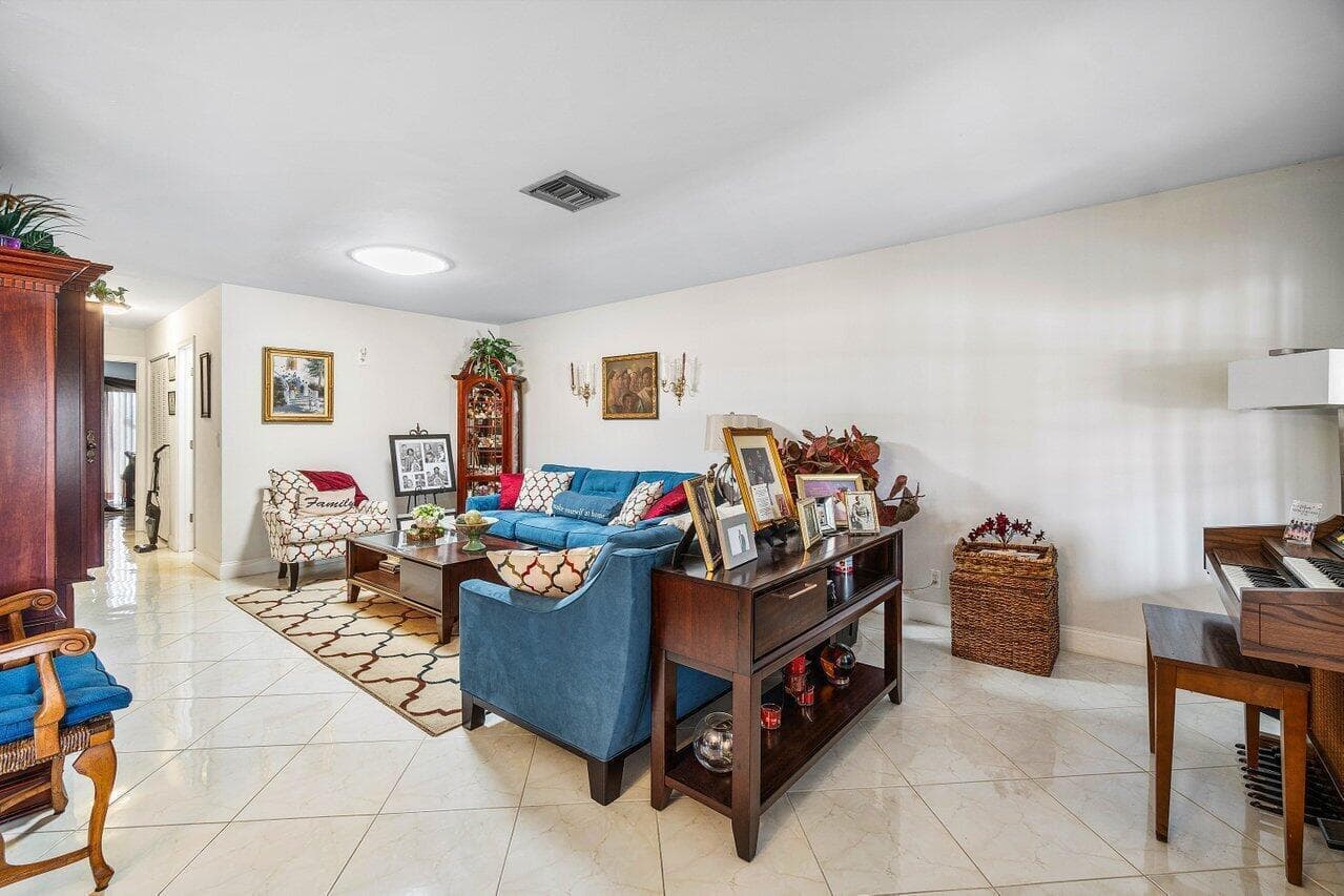 5814 Doris Court, Delray Beach, FL 33484 — photo 8 of 22
