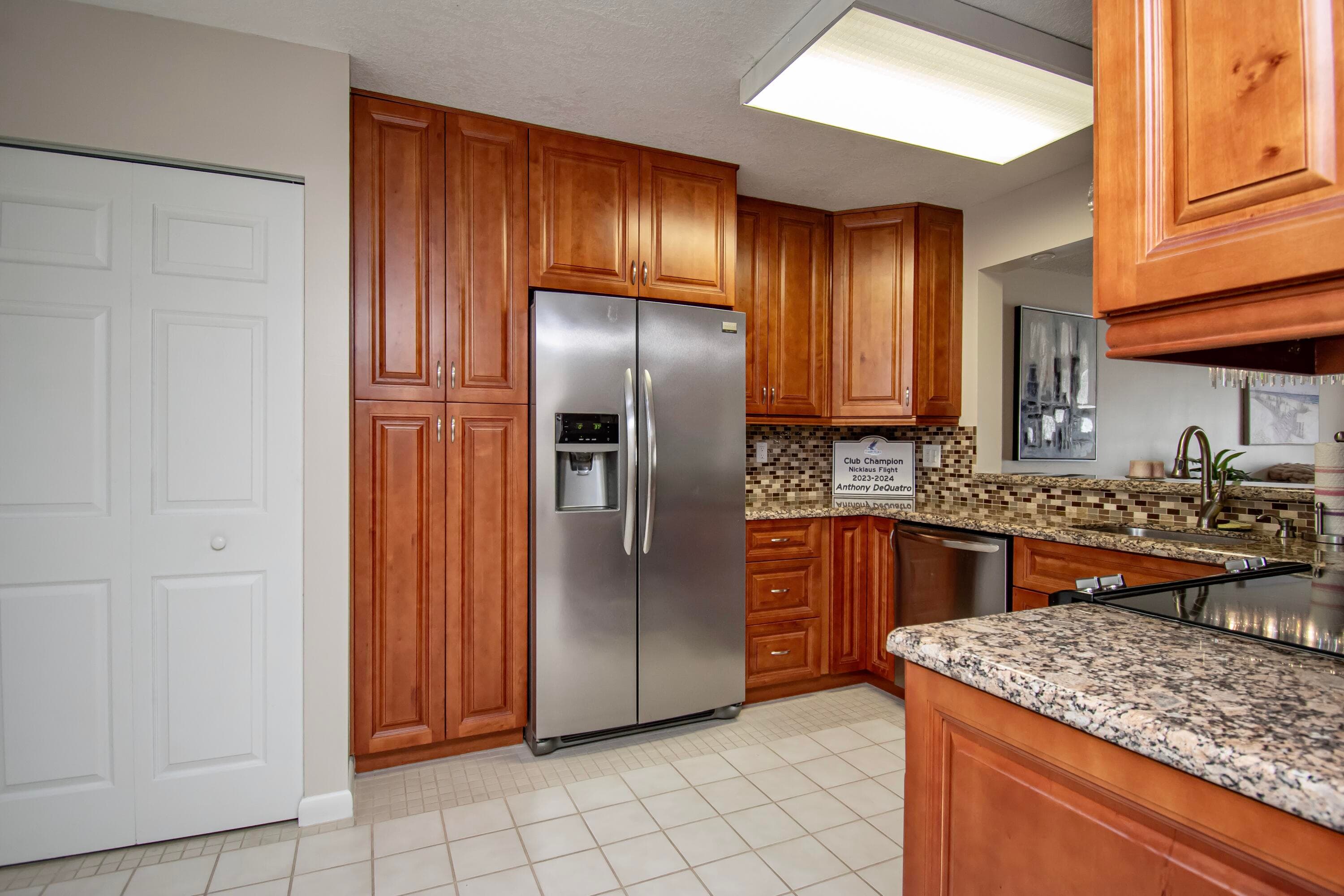 7286 Huntington Lane 408, Delray Beach, FL 33446 — photo 2 of 22