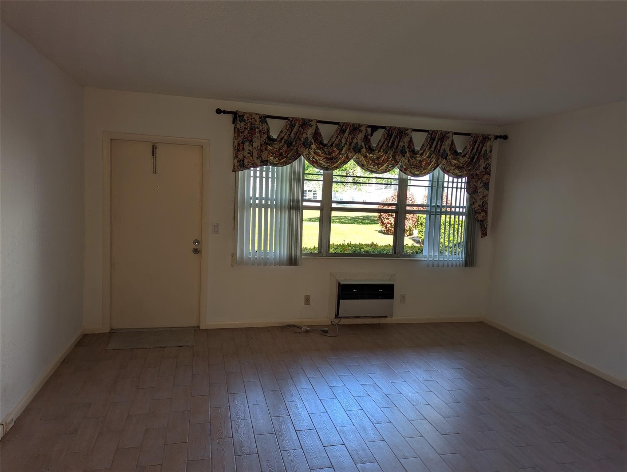 190 Oakridge M, Deerfield Beach, FL 33442 — photo 2 of 32