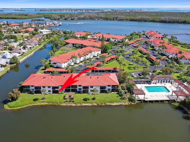 6081 SE Landing Way 6, Stuart, FL 34997 — photo 2 of 37