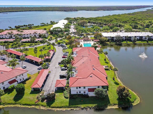6081 SE Landing Way 6, Stuart, FL 34997 — photo 35 of 37
