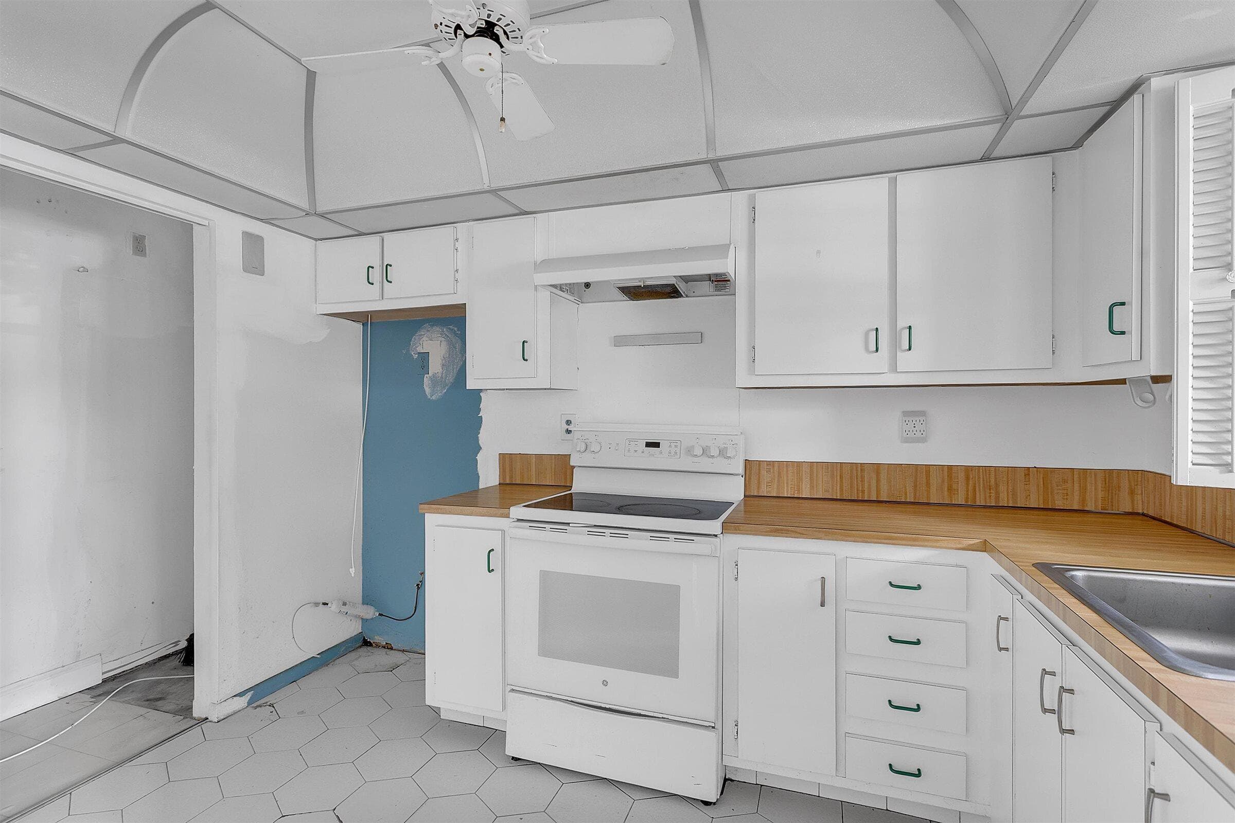 5860 NW 44th Street 111, Lauderhill, FL 33319 — photo 7 of 24