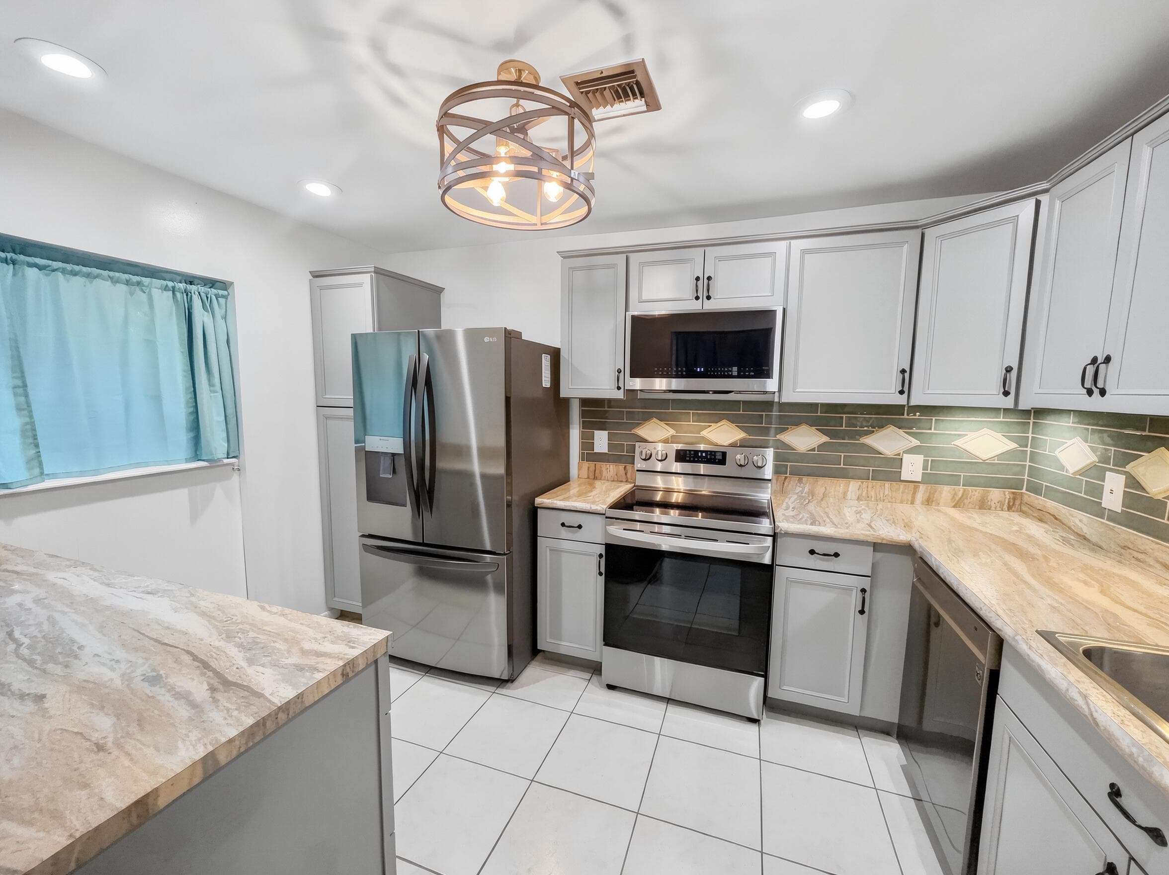 5852 Dream Court 35, Fort Pierce, FL 34982 — photo 5 of 16