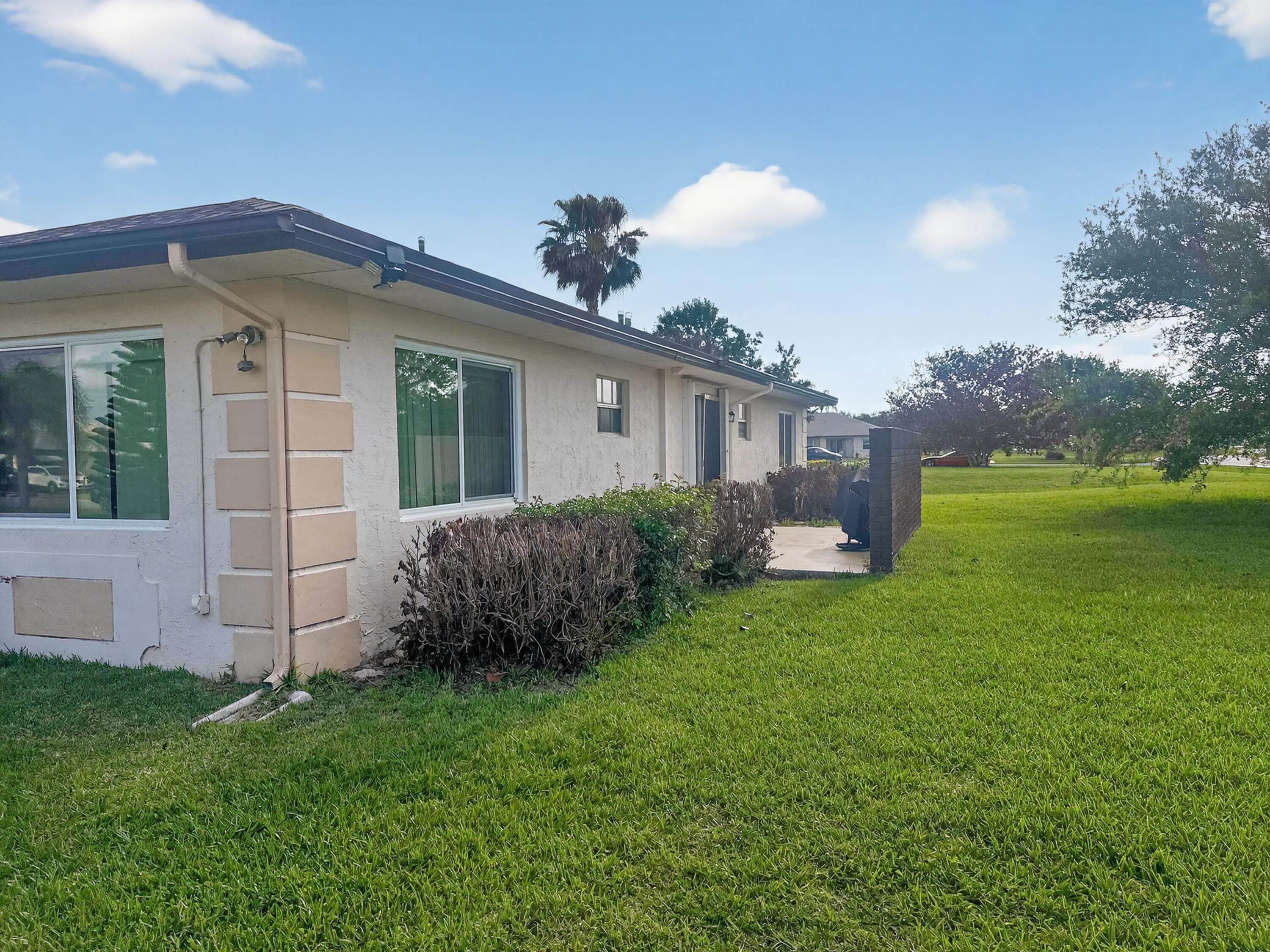 5852 Dream Court 35, Fort Pierce, FL 34982 — photo 2 of 16