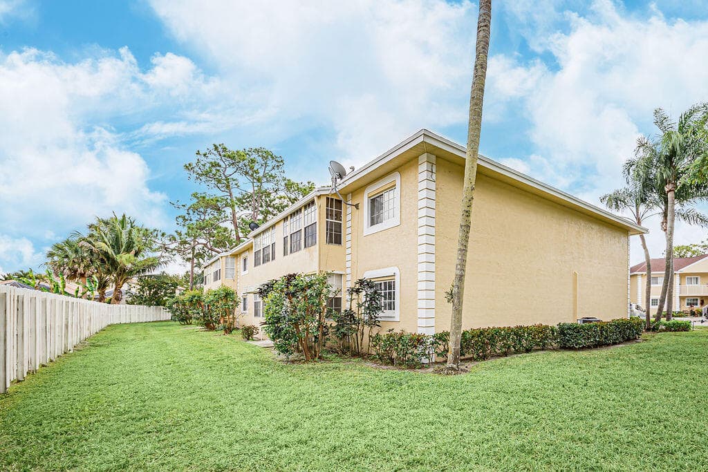 1501 Palm Beach Trace Drive, Royal Palm Beach, FL 33411 — photo 8 of 35