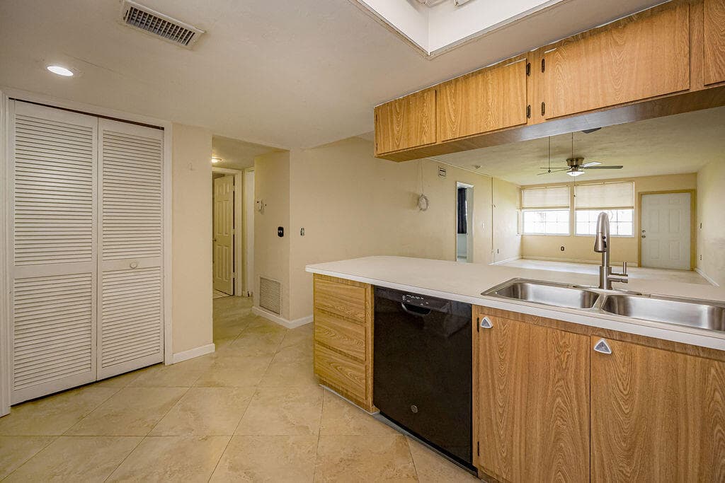 1501 Palm Beach Trace Drive, Royal Palm Beach, FL 33411 — photo 14 of 35