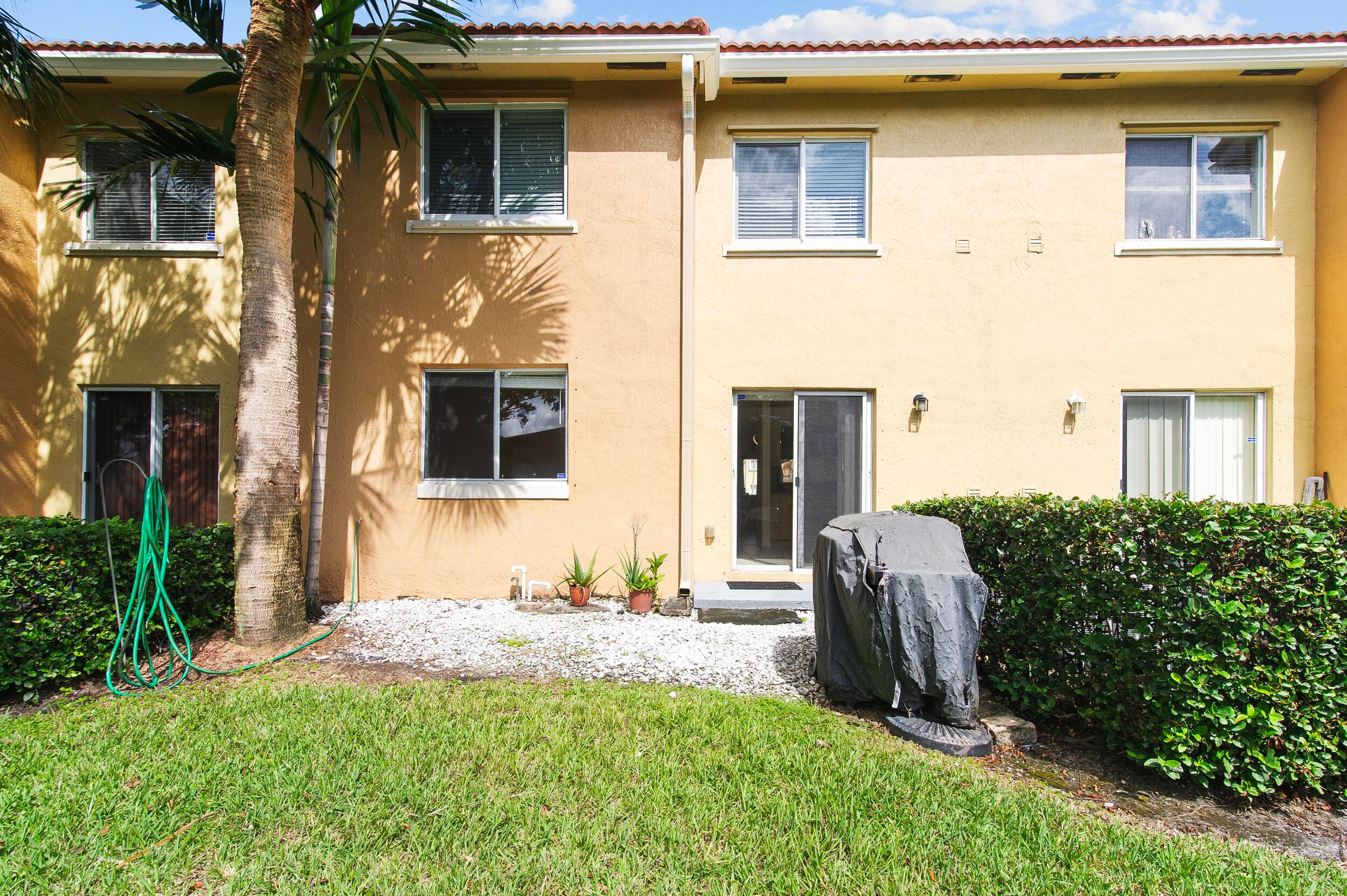 7850 NW 6th Street 104, Pembroke Pines, FL 33024 — photo 5 of 24