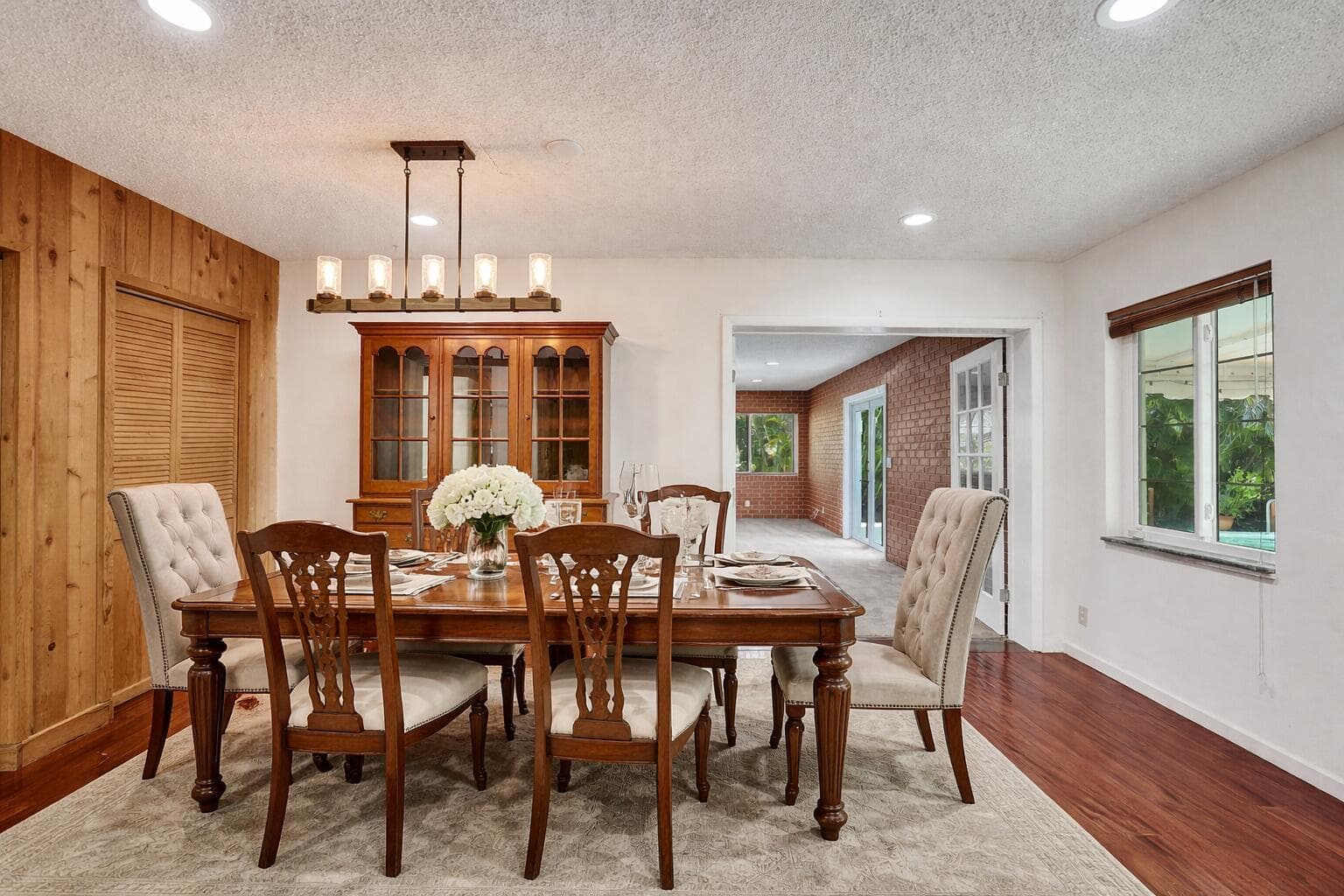 4731 NE 13 Avenue, Oakland Park, FL 33334 — photo 4 of 32