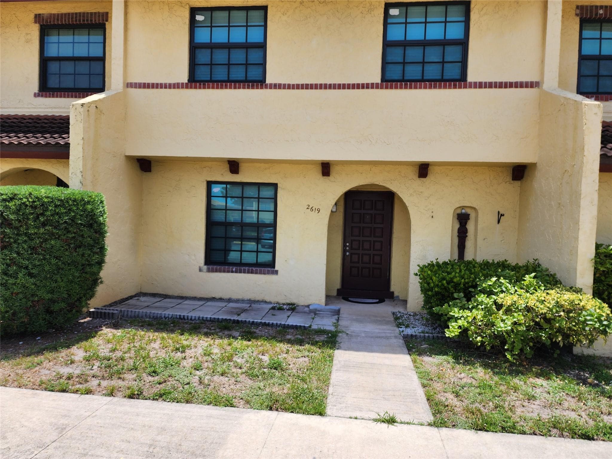 2619 NW 47th Lane, Lauderdale Lakes, FL 33313 — photo 2 of 33