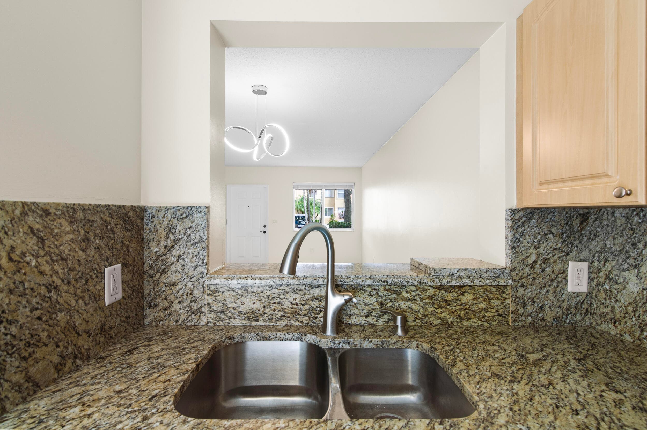 7850 NW 6th Street 104, Pembroke Pines, FL 33024 — photo 15 of 24