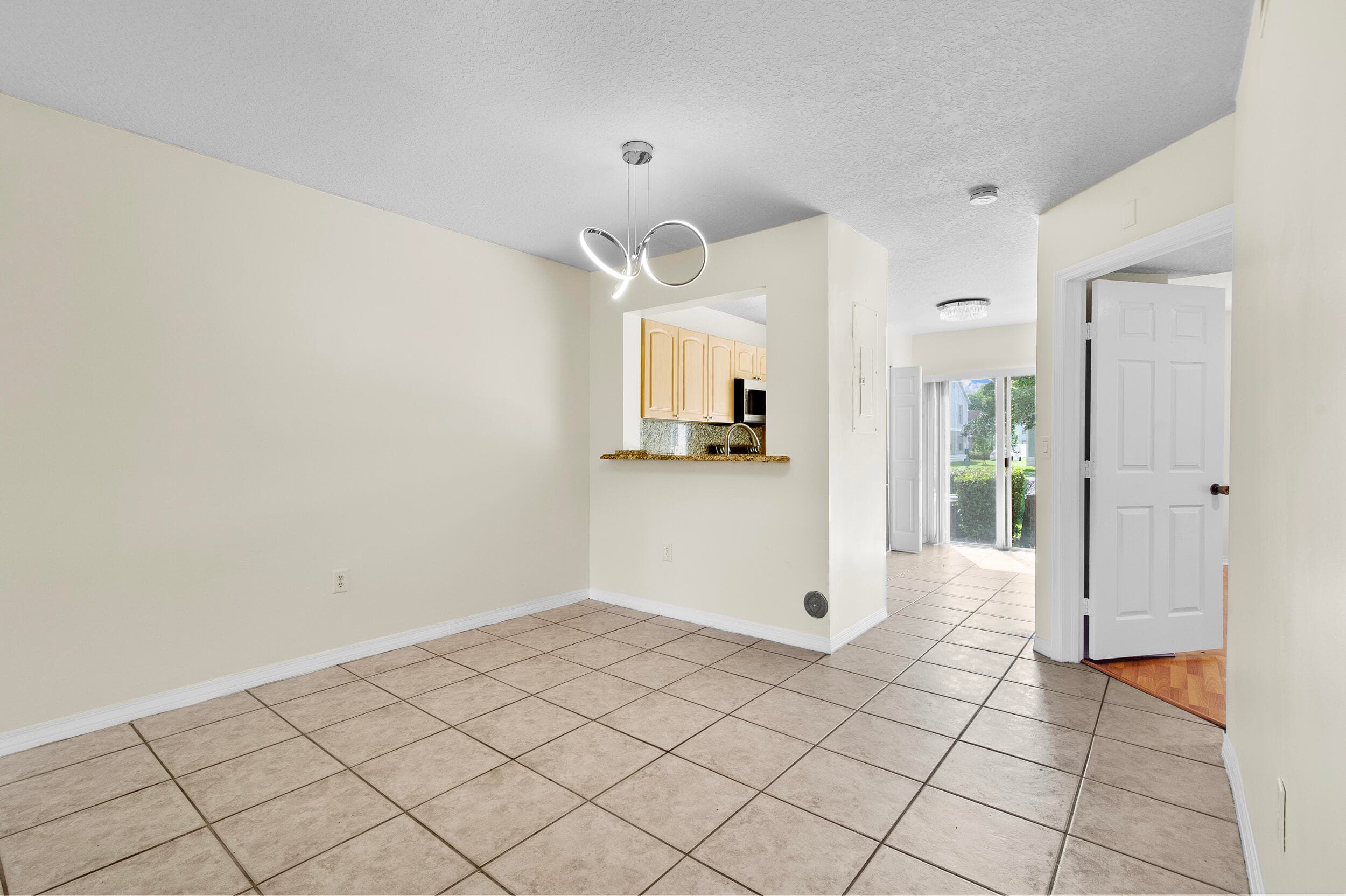 7850 NW 6th Street 104, Pembroke Pines, FL 33024 — photo 20 of 24