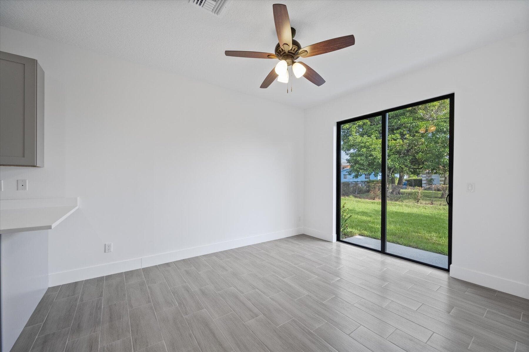 141 W 16th Street, West Palm Beach, FL 33404 — photo 4 of 19