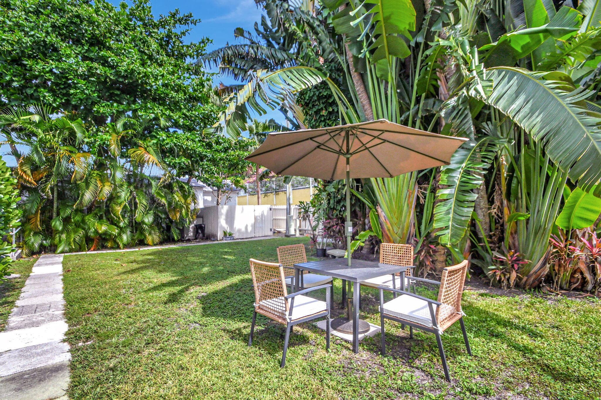 218 Worth Avenue, Palm Beach, FL 33480 — photo 29 of 31