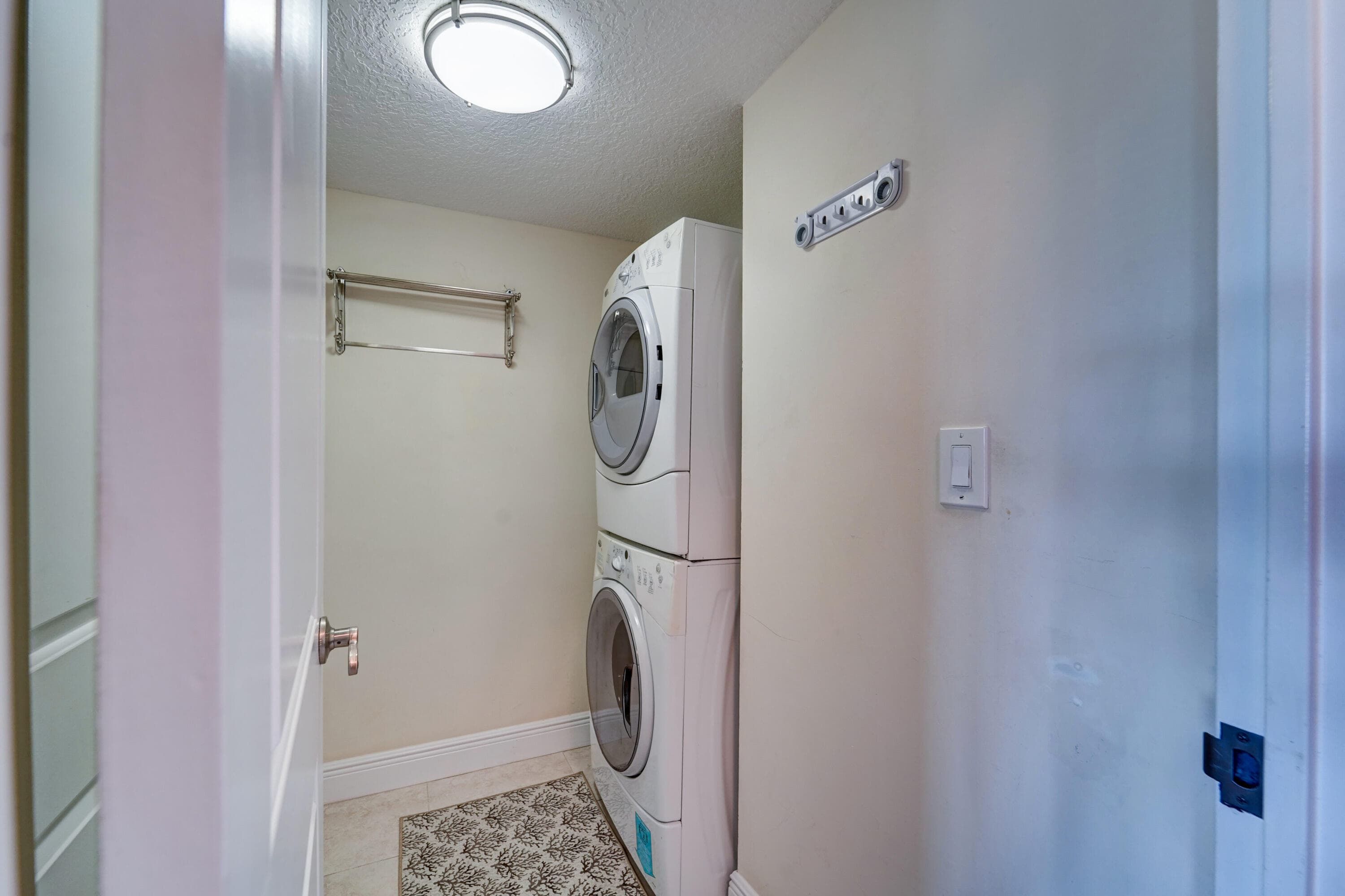 2500 E Las Olas Boulevard 403, Fort Lauderdale, FL 33301 — photo 22 of 33