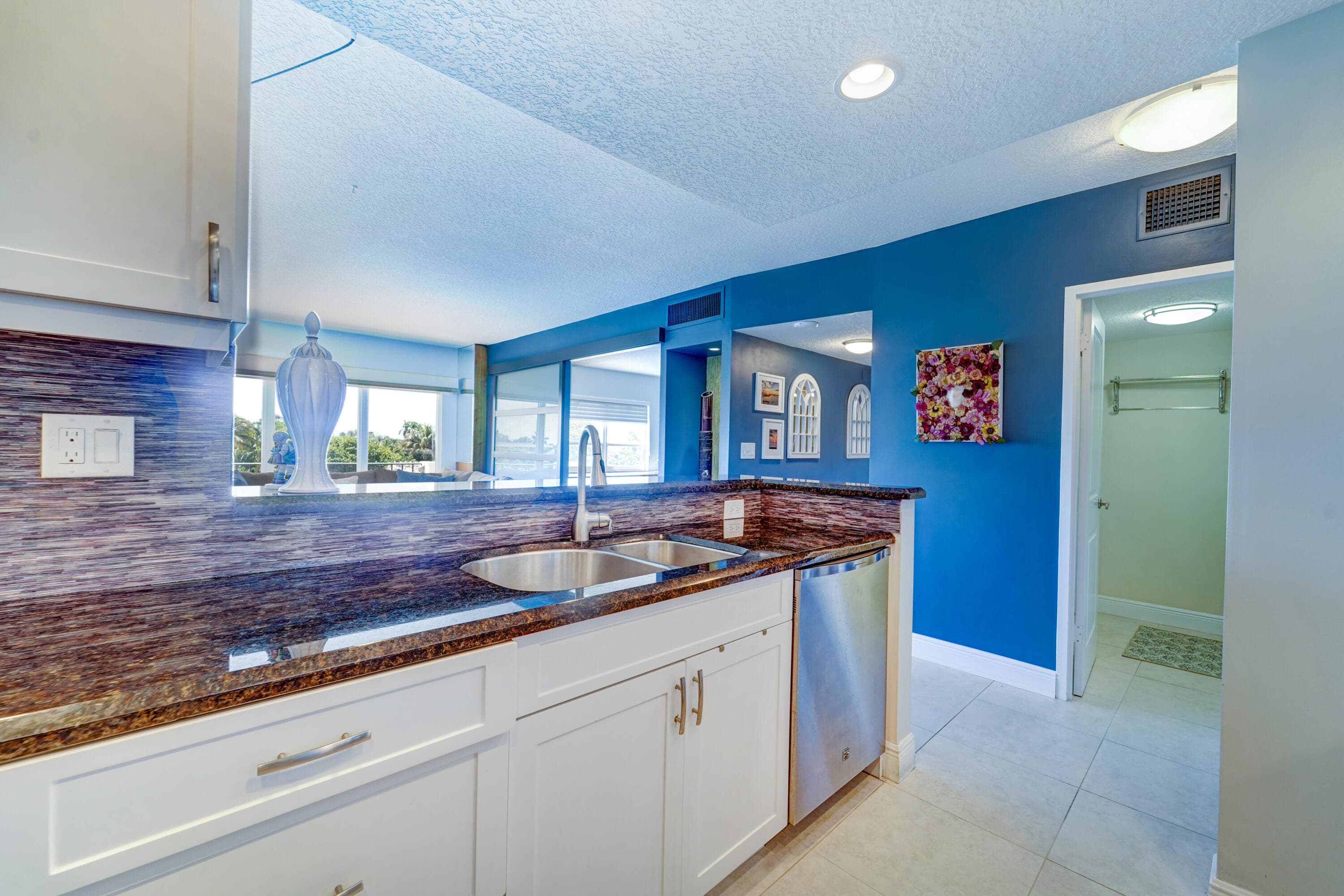 2500 E Las Olas Boulevard 403, Fort Lauderdale, FL 33301 — photo 3 of 33