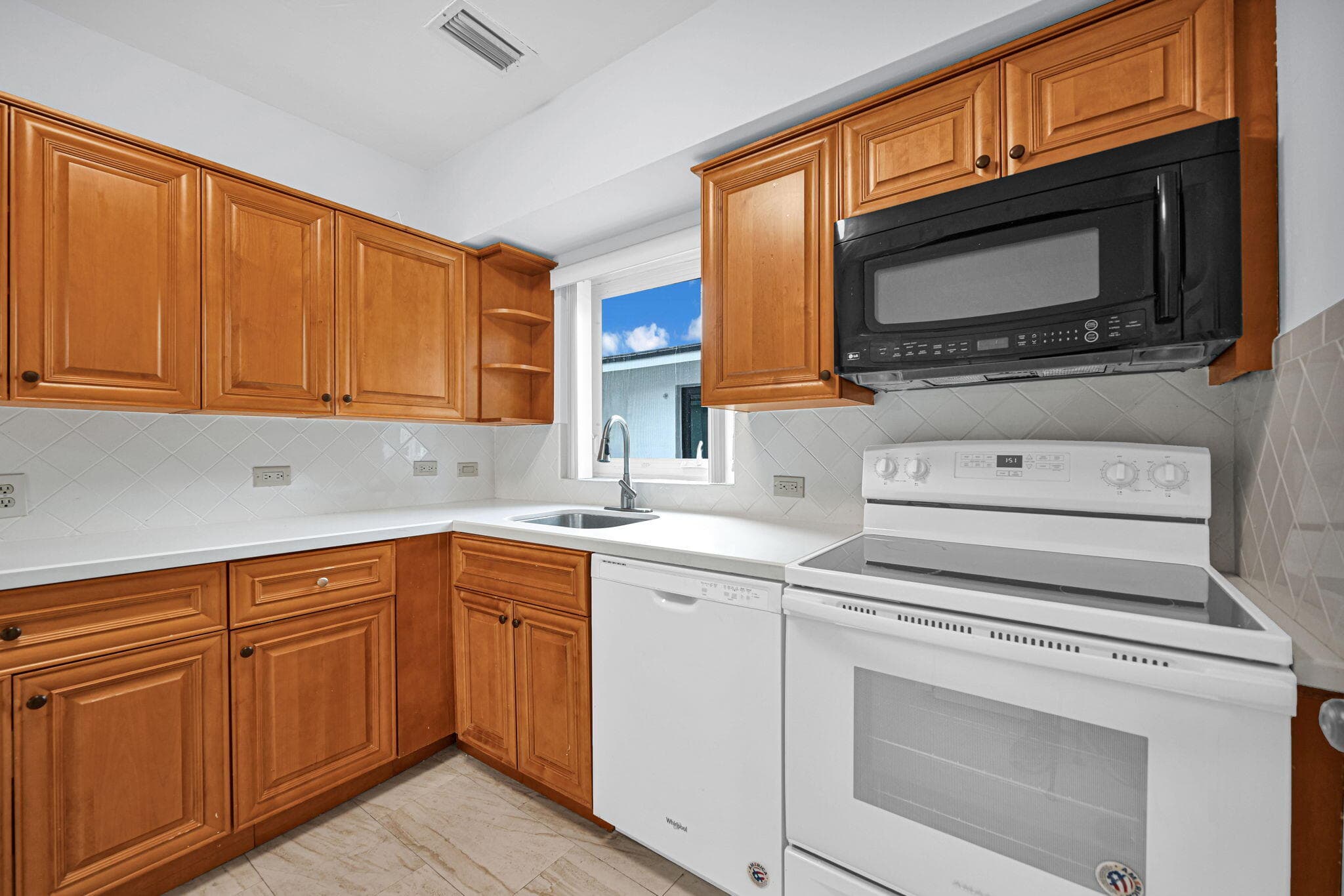 2200 SW 23rd Terrace, Miami, FL 33145 — photo 13 of 53